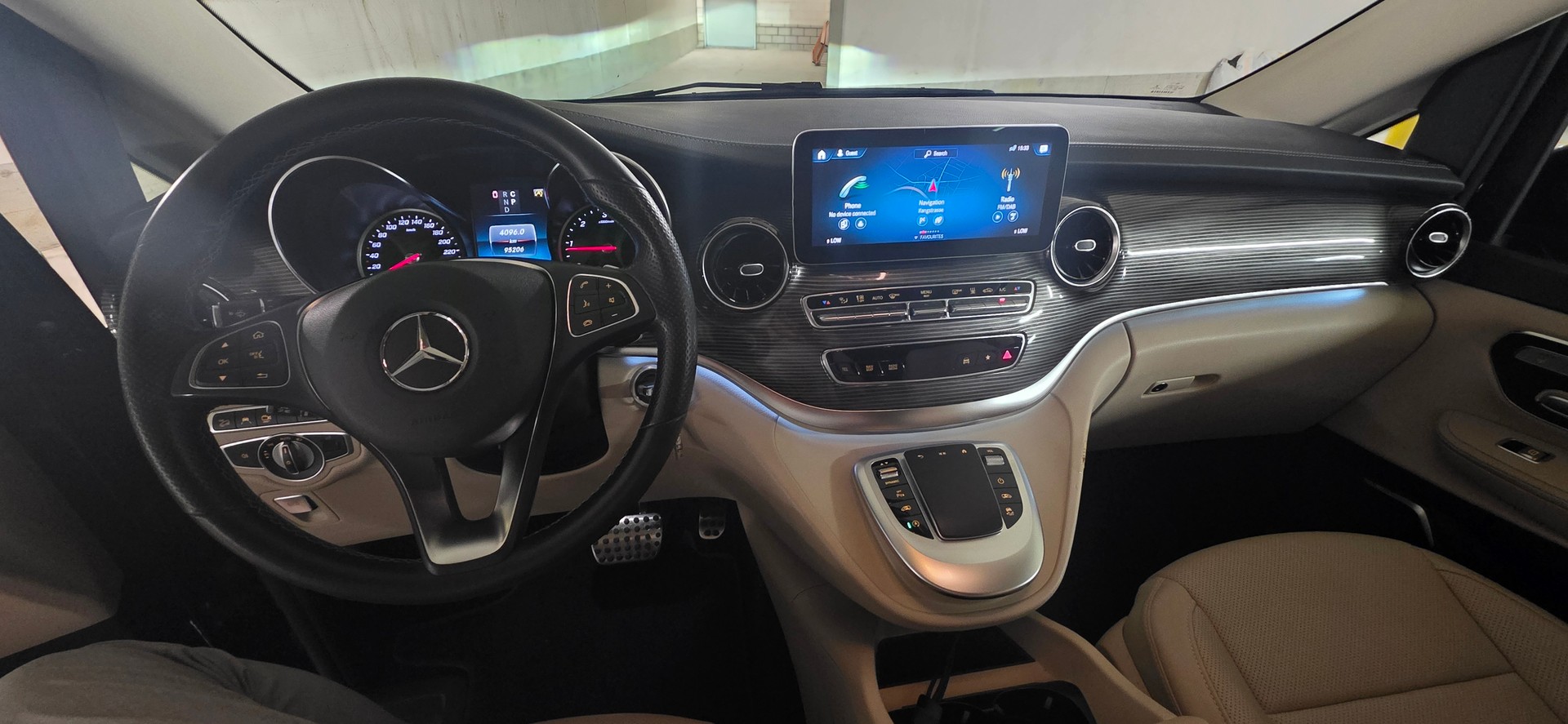 MERCEDES-BENZ V 300 d Swiss Ed. Extra Lang 4x4 VIP Sitze-image-3