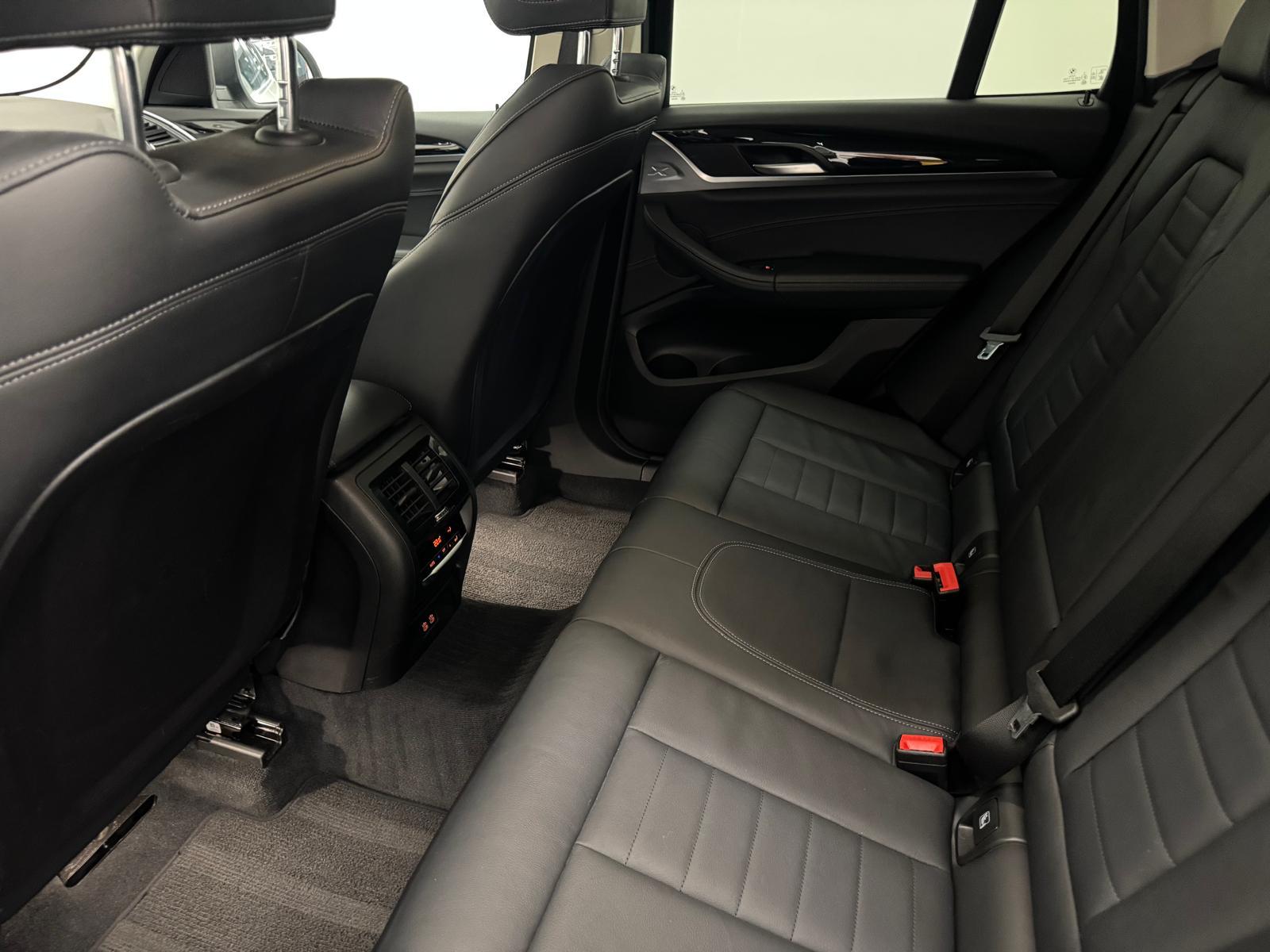 BMW X3 30e xDrive-image-13