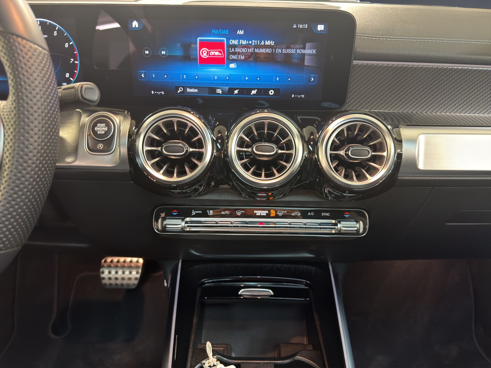 MERCEDES-BENZ GLB 250 AMG Line 4 MATIC-image-14