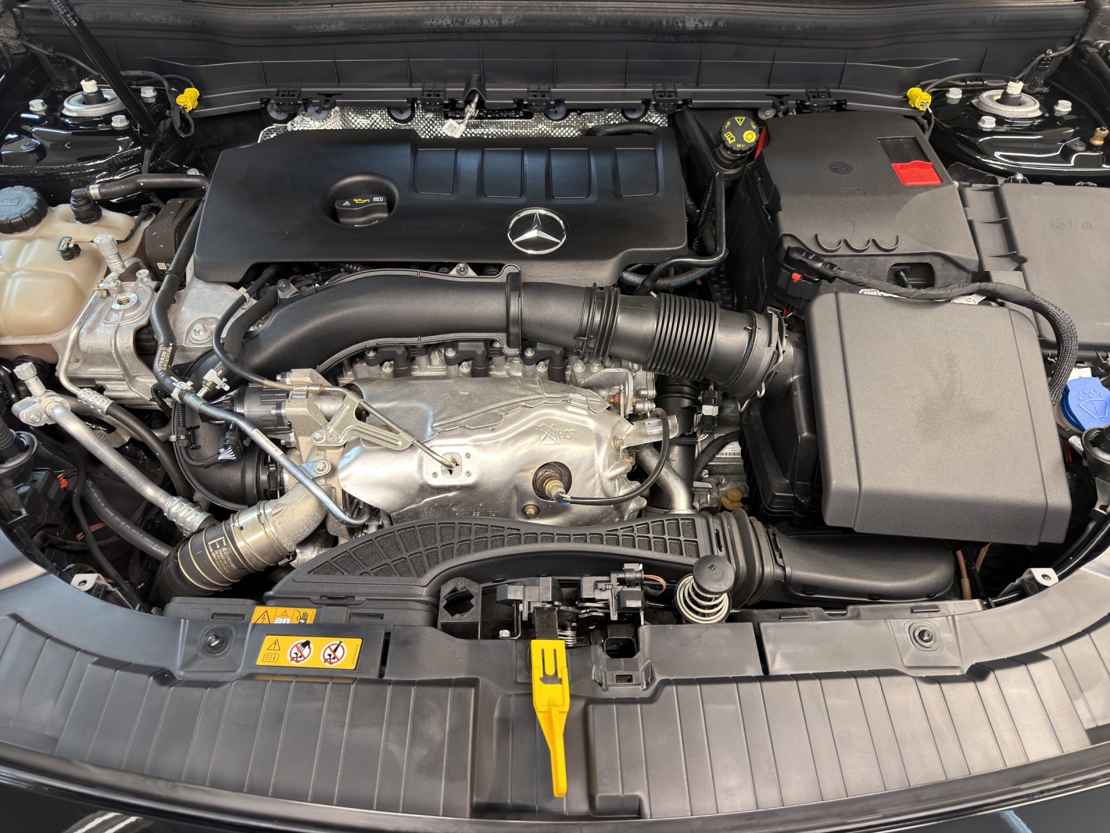 MERCEDES-BENZ GLB 250 AMG Line 4 MATIC-image-18