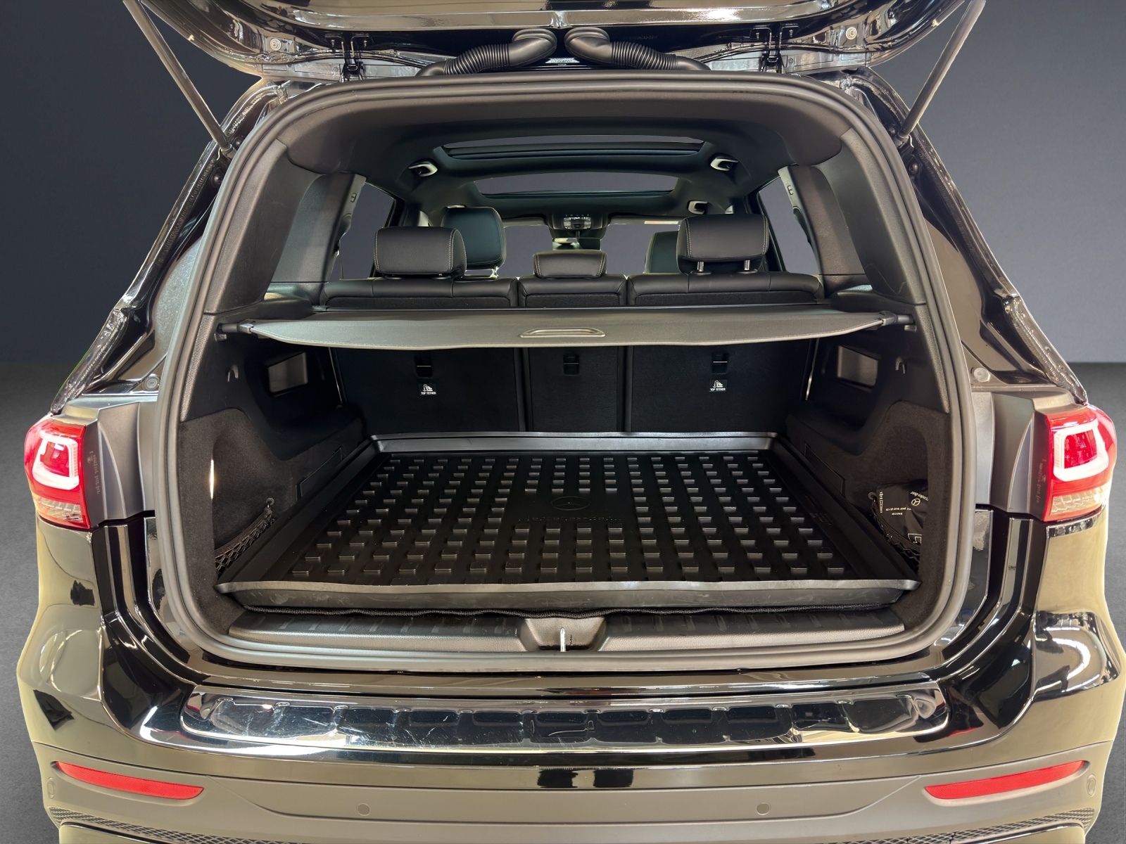 MERCEDES-BENZ GLB 250 AMG Line 4 MATIC-image-17