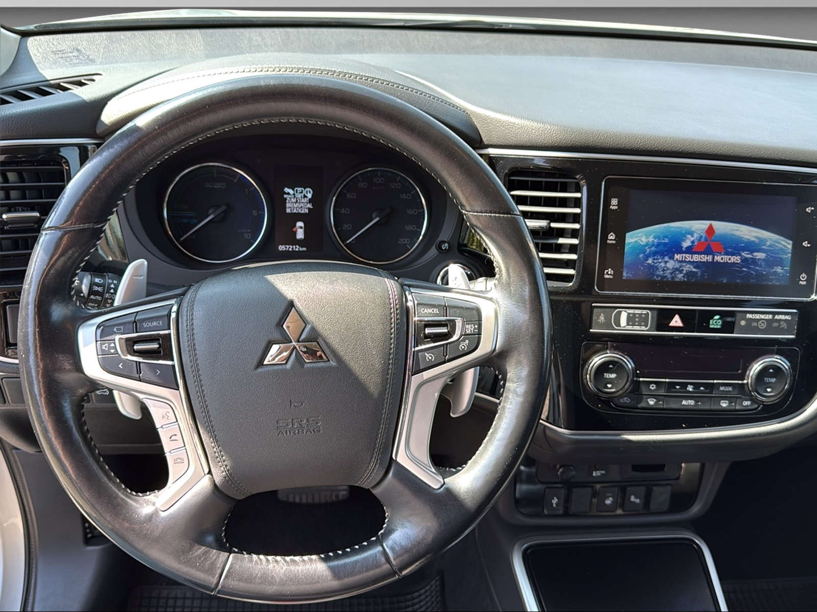 MITSUBISHI Outlander 2.4 PHEV Style-image-15