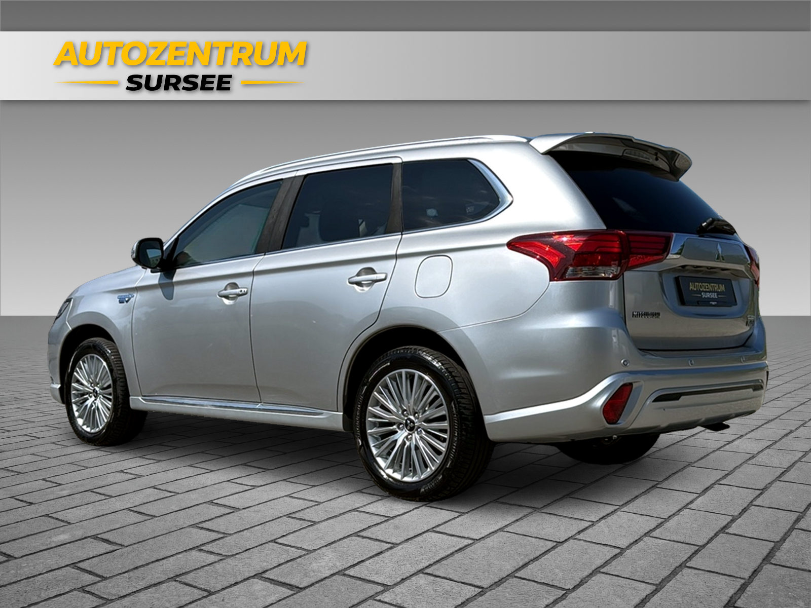 MITSUBISHI Outlander 2.4 PHEV Style-image-4