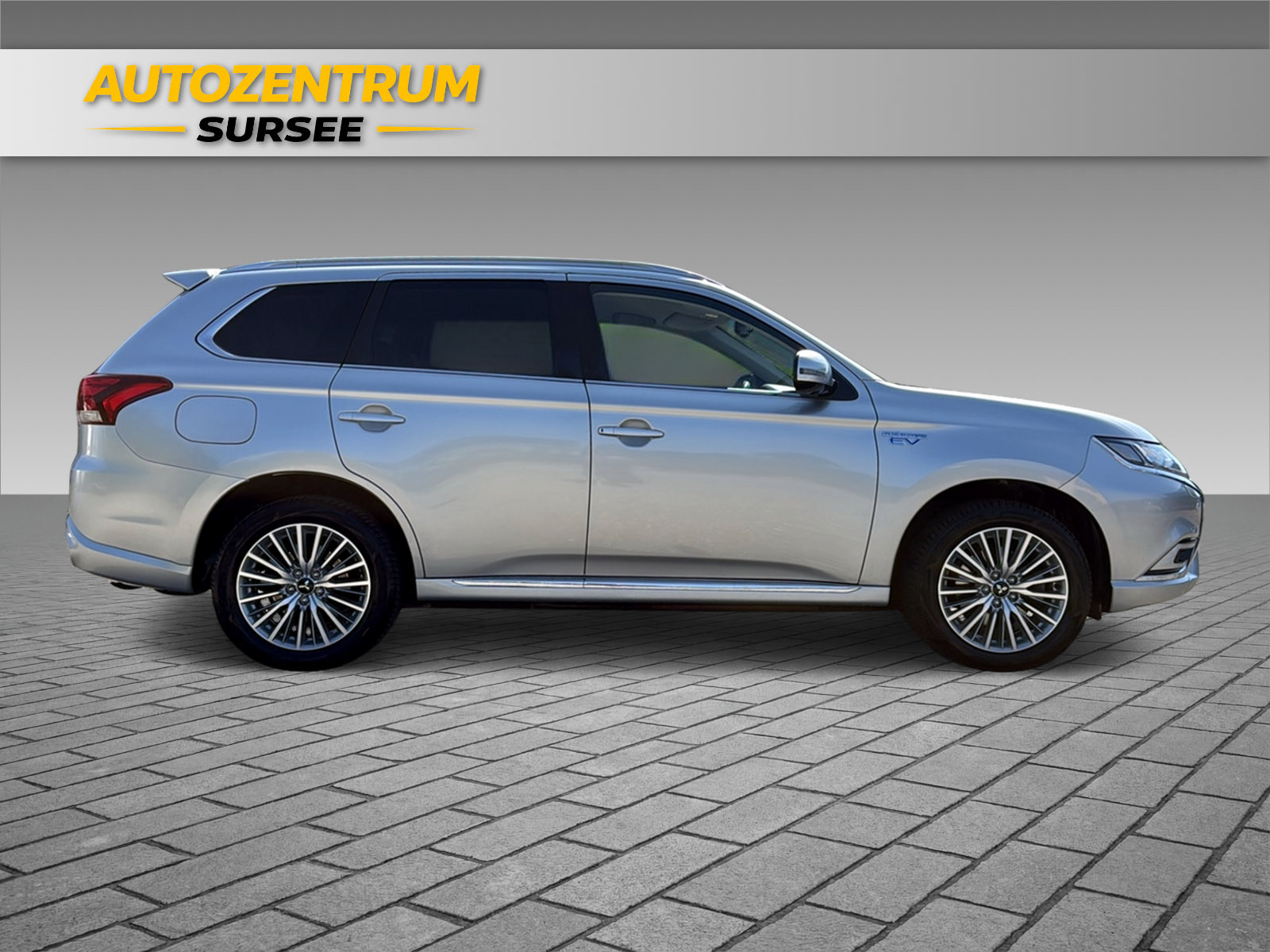 MITSUBISHI Outlander 2.4 PHEV Style-image-9