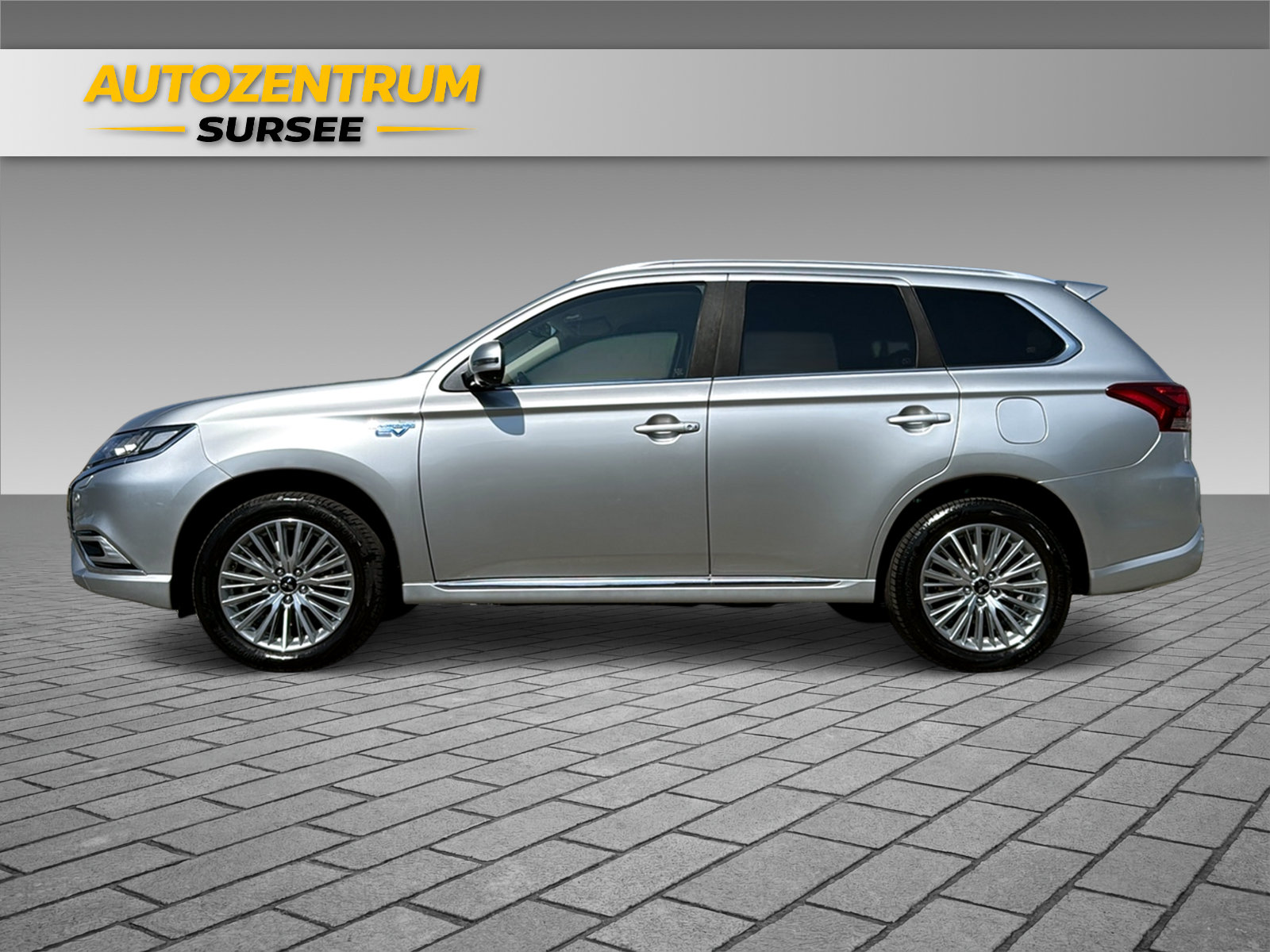 MITSUBISHI Outlander 2.4 PHEV Style-image-2