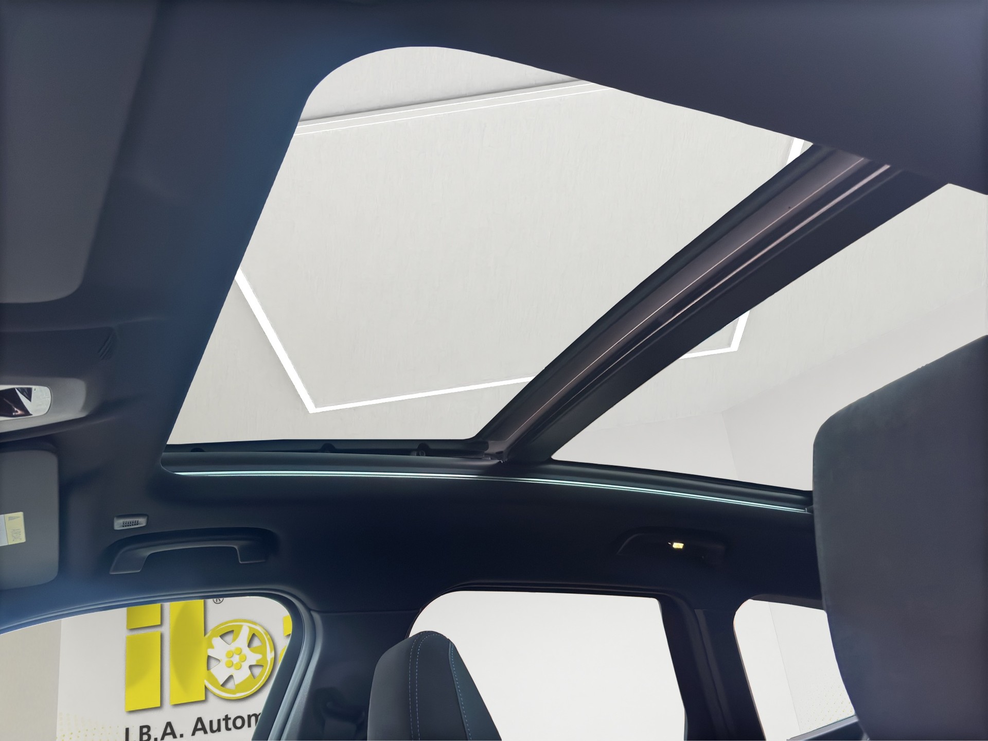BMW X1 sDrive 20d 48V M Sport Innovationspaket-image-14