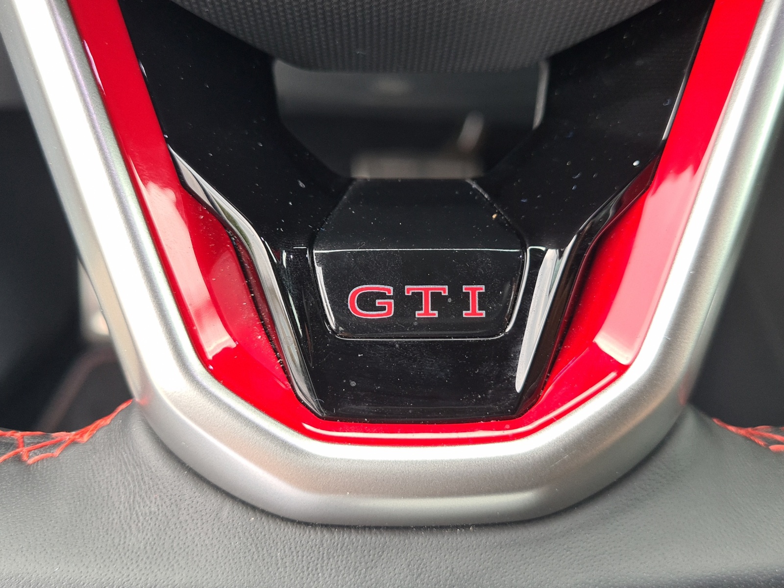 VW Golf 2.0 TSI GTI DSG-image-14