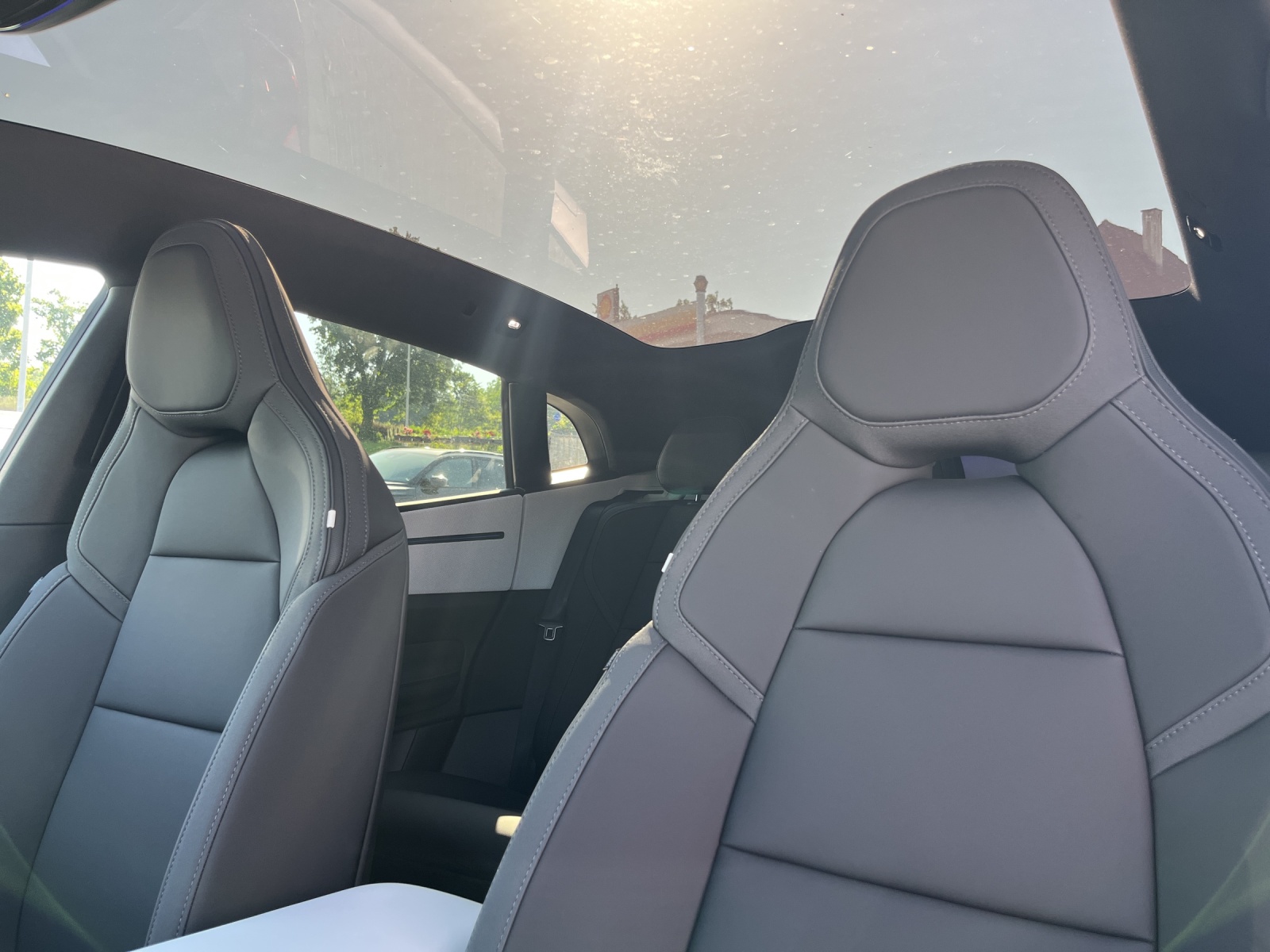 POLESTAR 4 Long Range Dual Motor-image-11