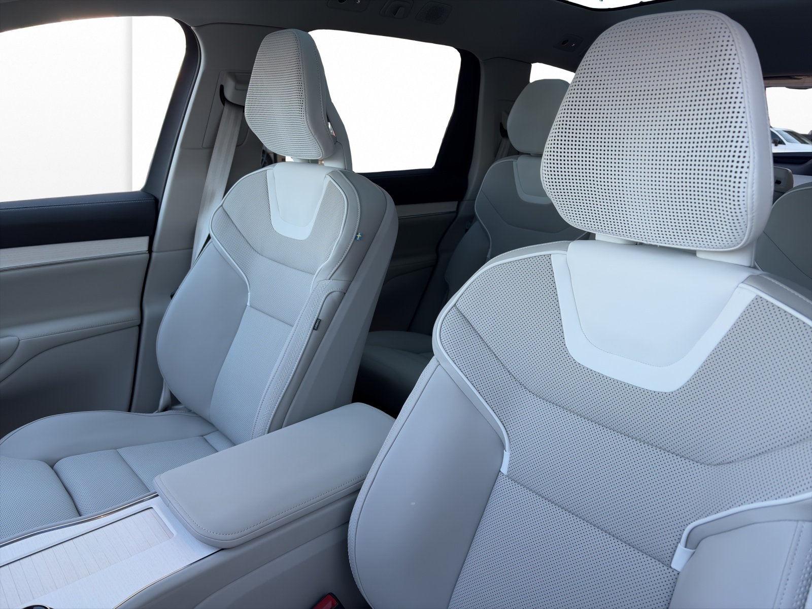 VOLVO EX90 Twin Performance Ultra AWD-image-16