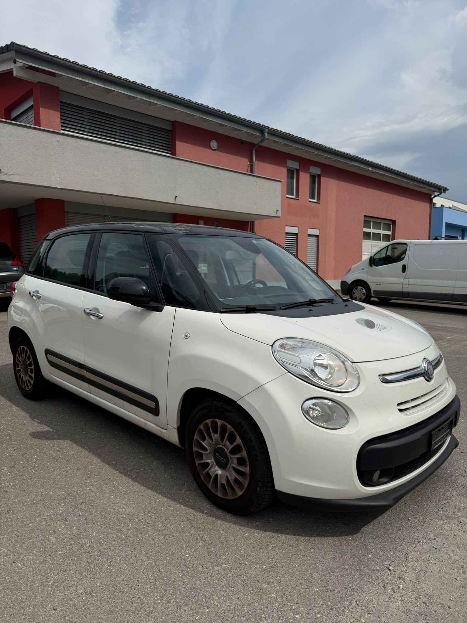 FIAT 500L 1.4 16V Lounge-image-5