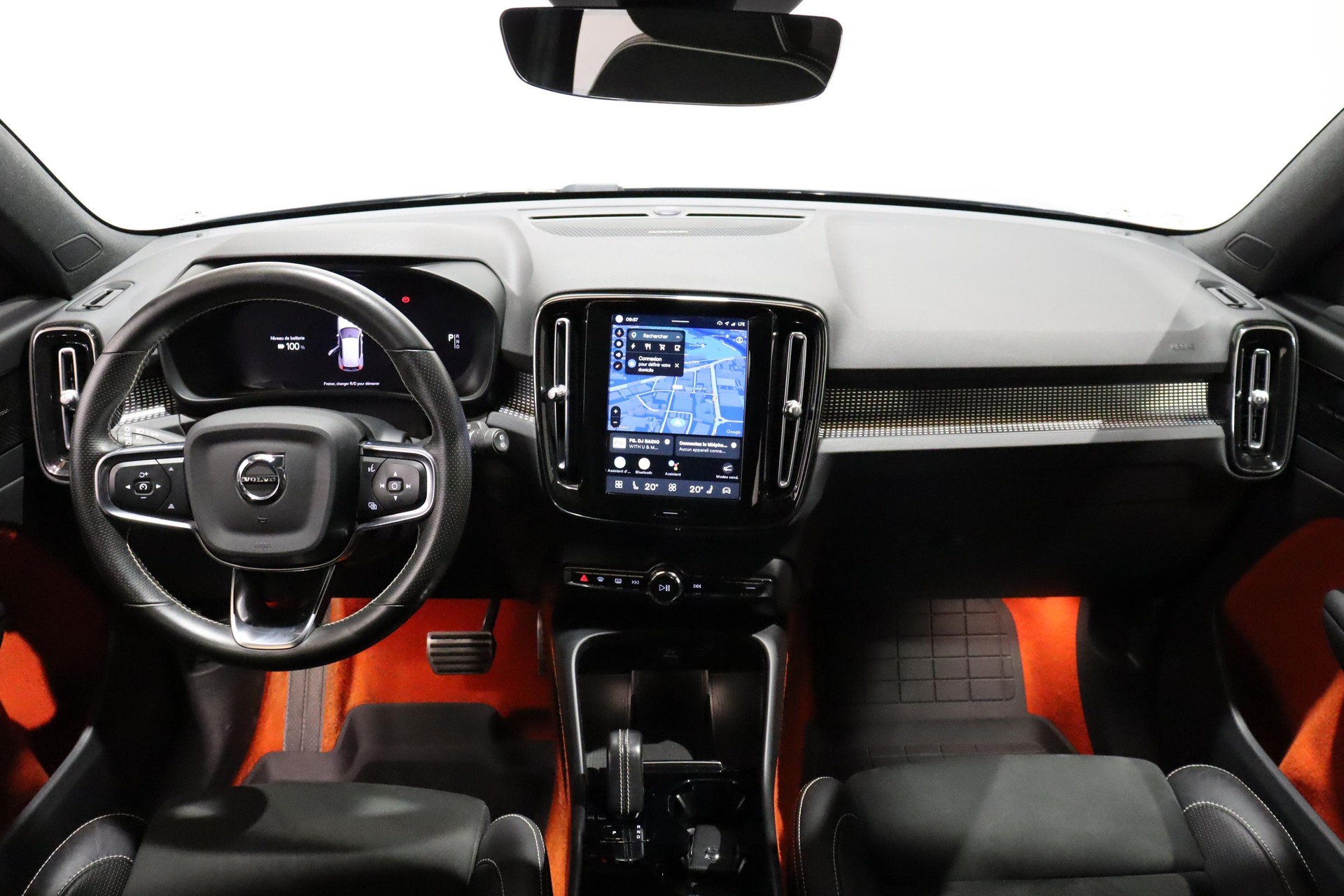 VOLVO XC40 P8 Twin R-Design AWD-image-11