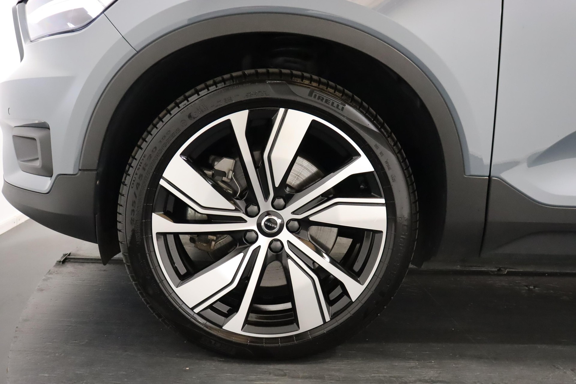 VOLVO XC40 P8 Twin R-Design AWD-image-7