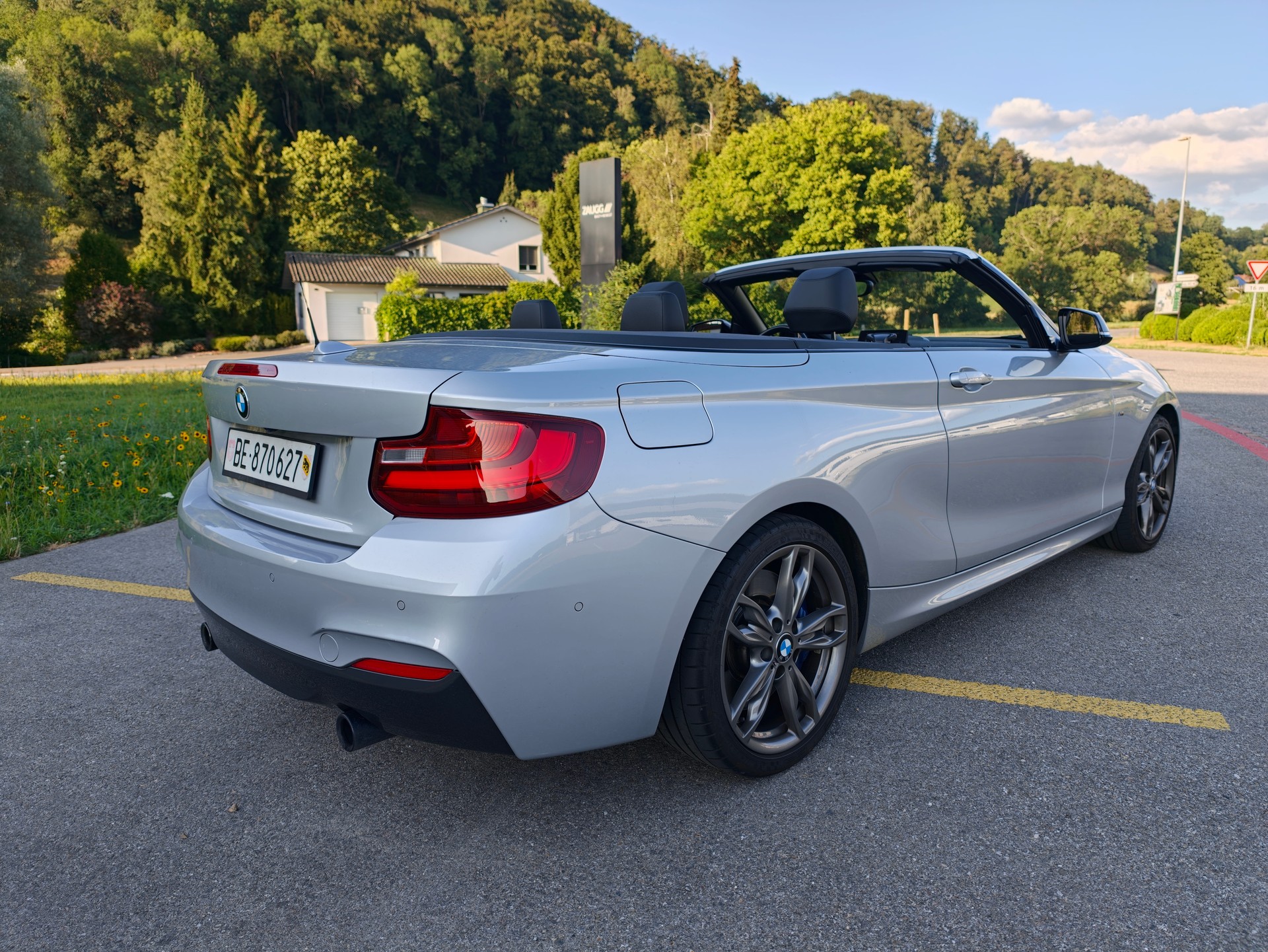 BMW M235i xDrive Steptronic-image-2