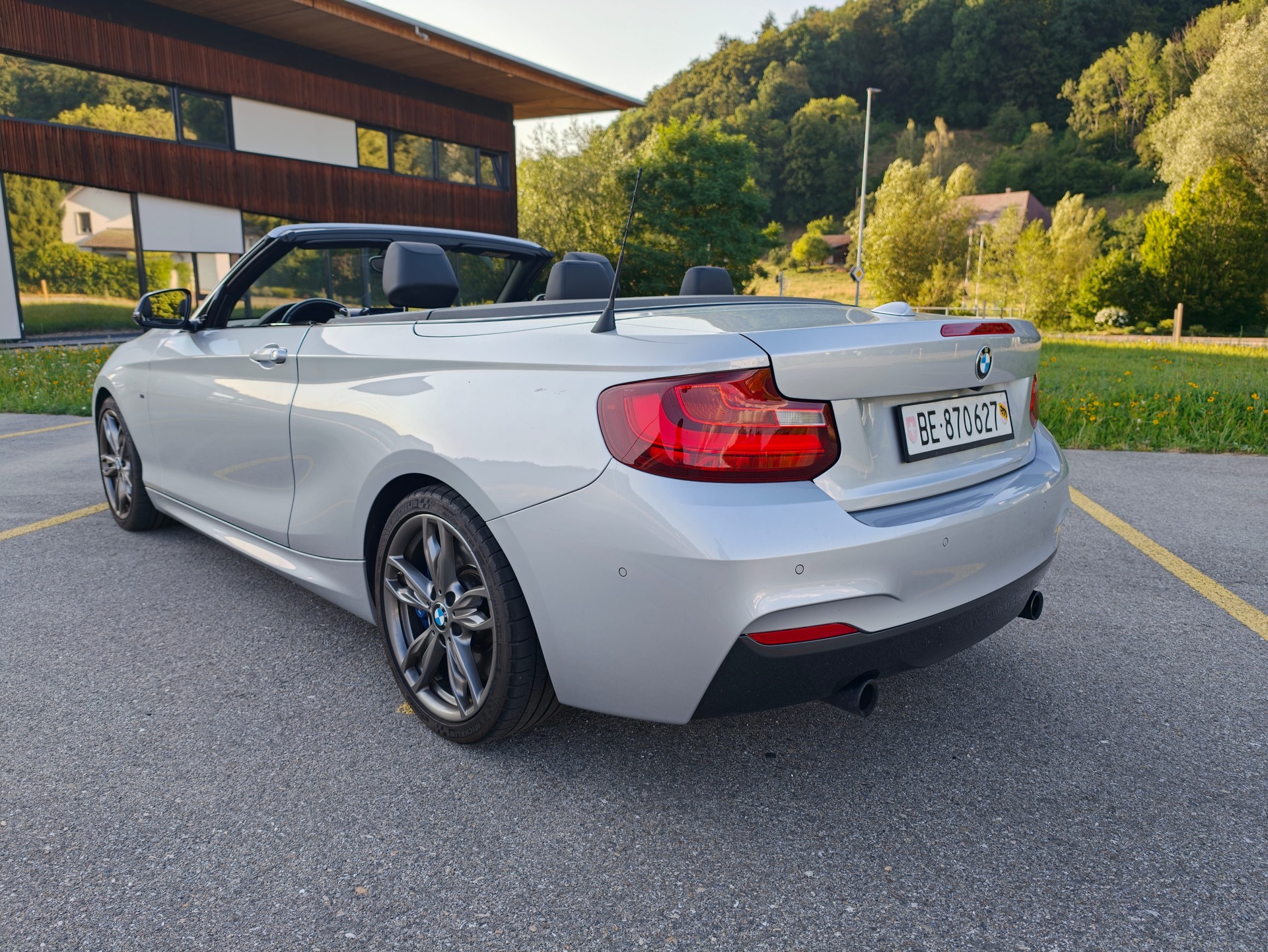BMW M235i xDrive Steptronic-image-4