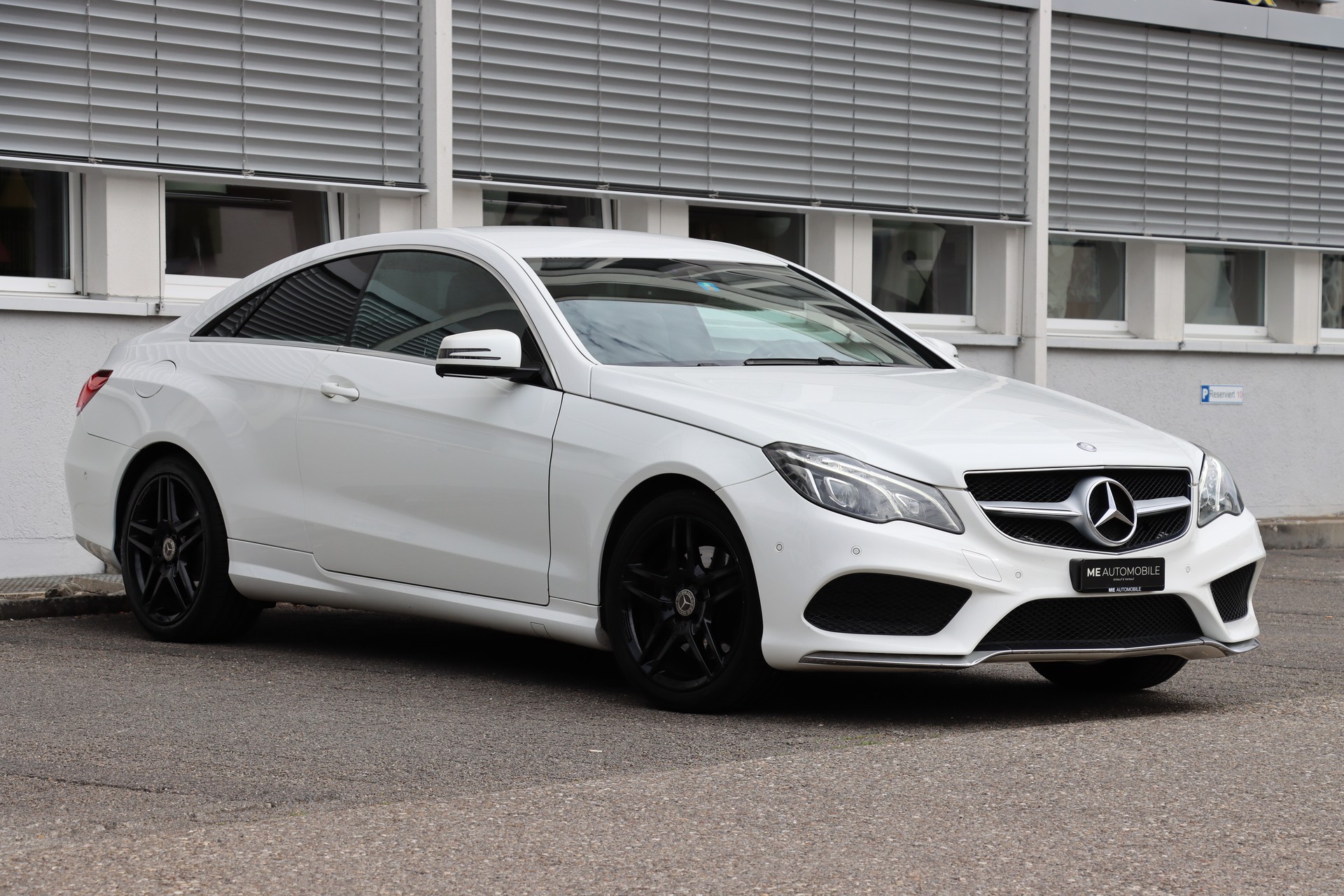 MERCEDES-BENZ E 200 7G-Tronic AMG Line-image-1
