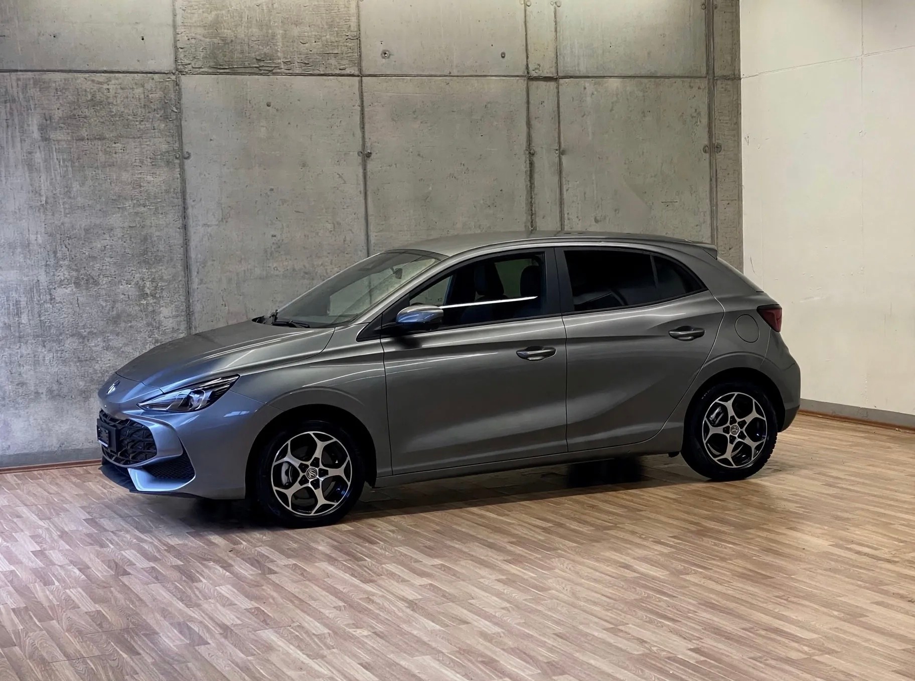 MG 3 1.5 *VollHybrid*Swiss*Luxury*Automat*-image-0