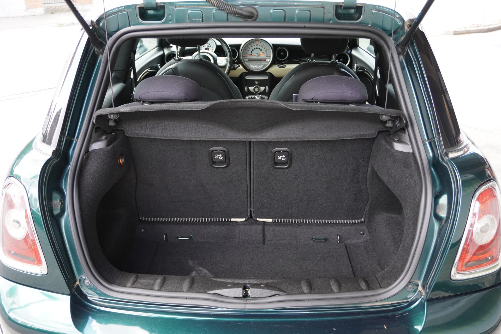 MINI Cooper-image-15