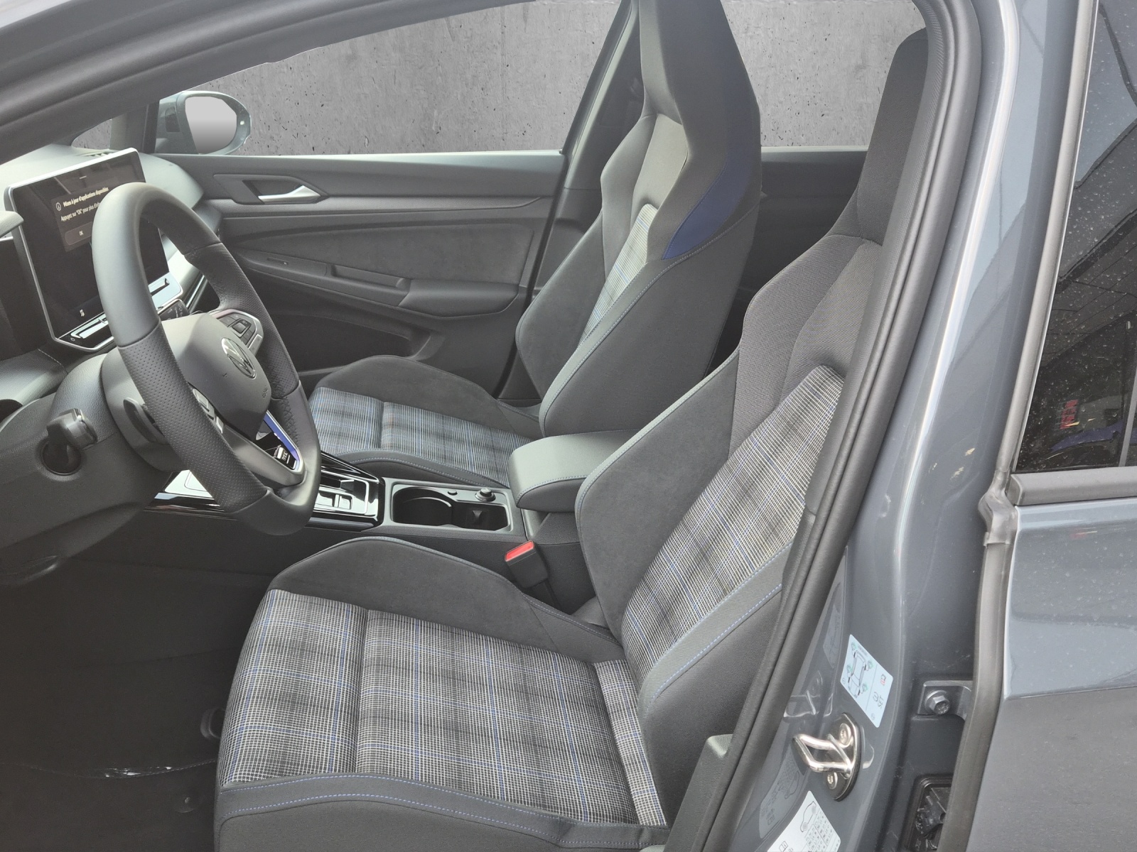 VW Golf 1.5 TSI PHEV GTE-image-6