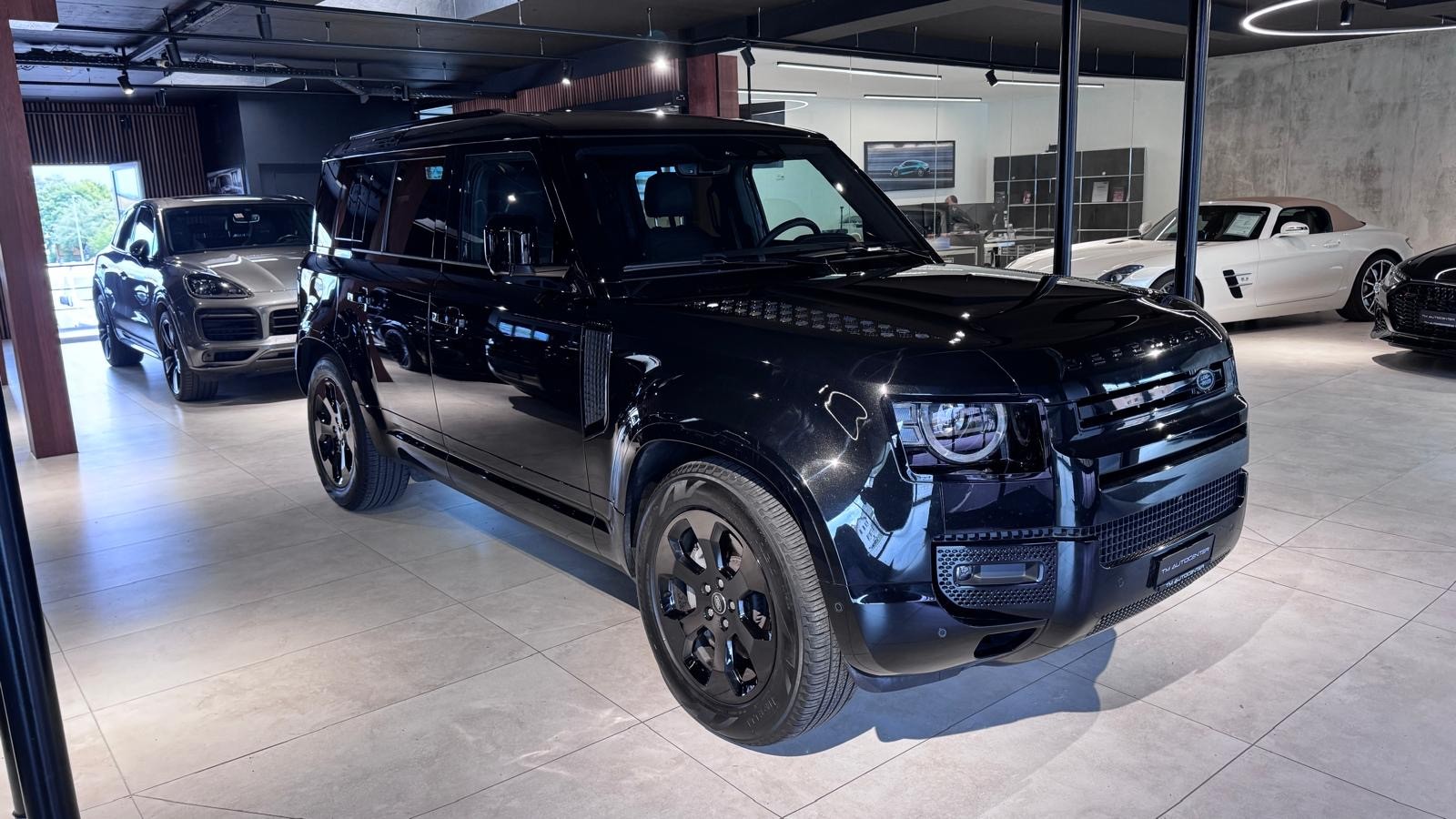 LAND ROVER Defender 110 3.0 D 110 D300 X-Dynamic SE-image-1