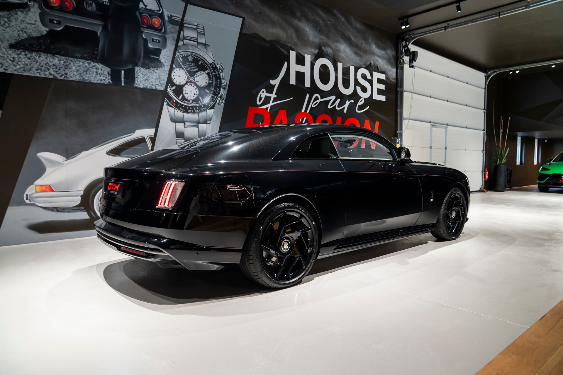ROLLS-ROYCE Spectre Black Badge-image-3