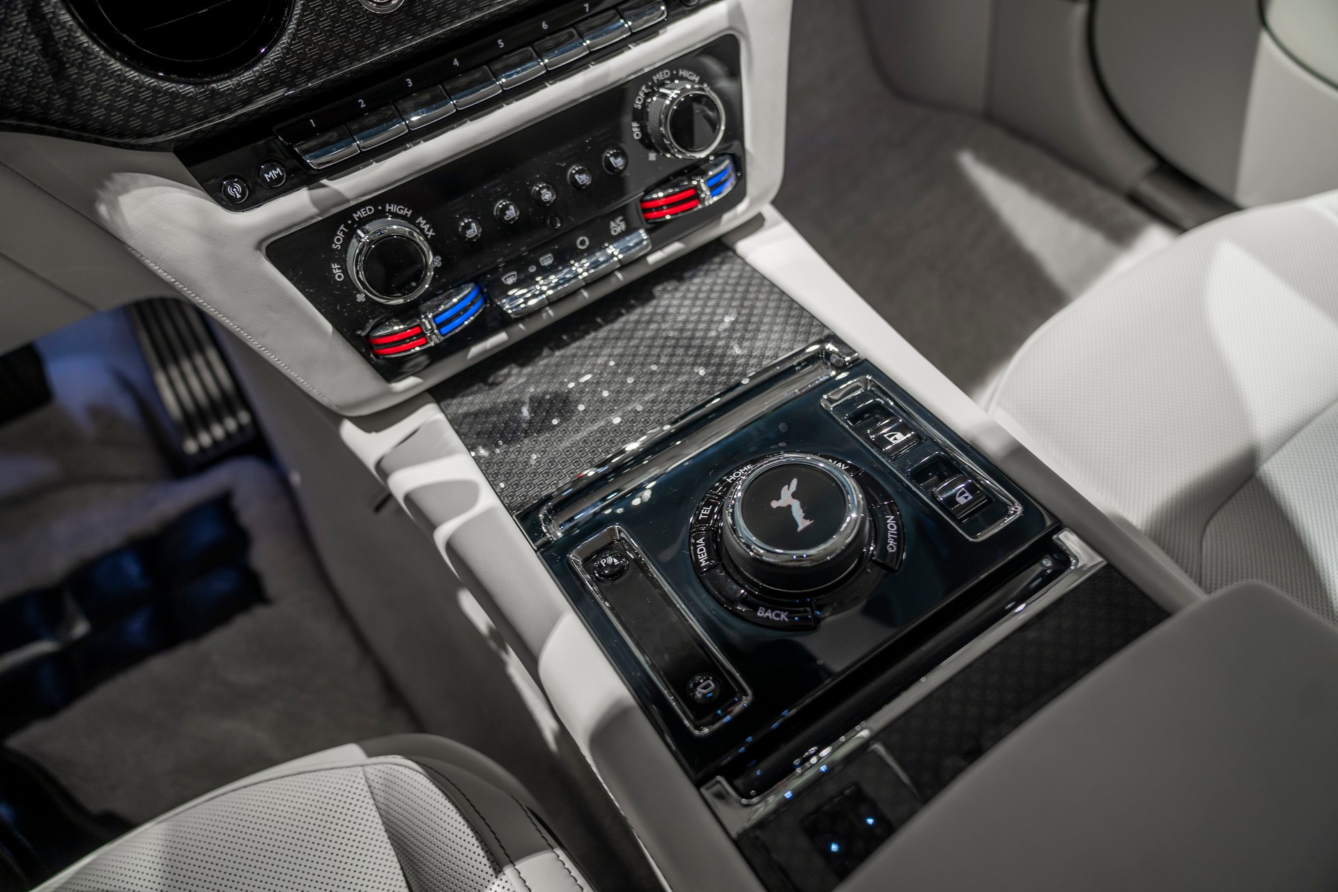 ROLLS-ROYCE Spectre Black Badge-image-12