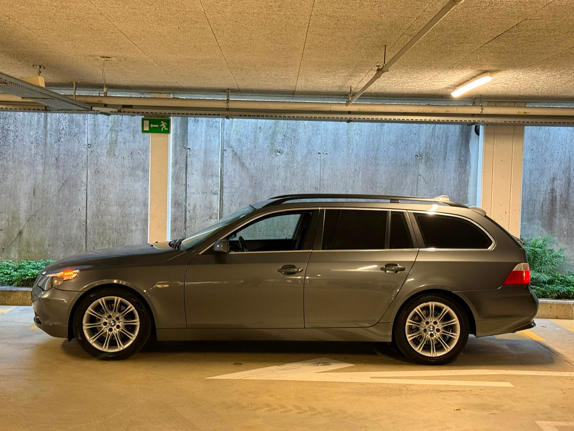 BMW 530d Touring TOP ZUSTAND-image-2