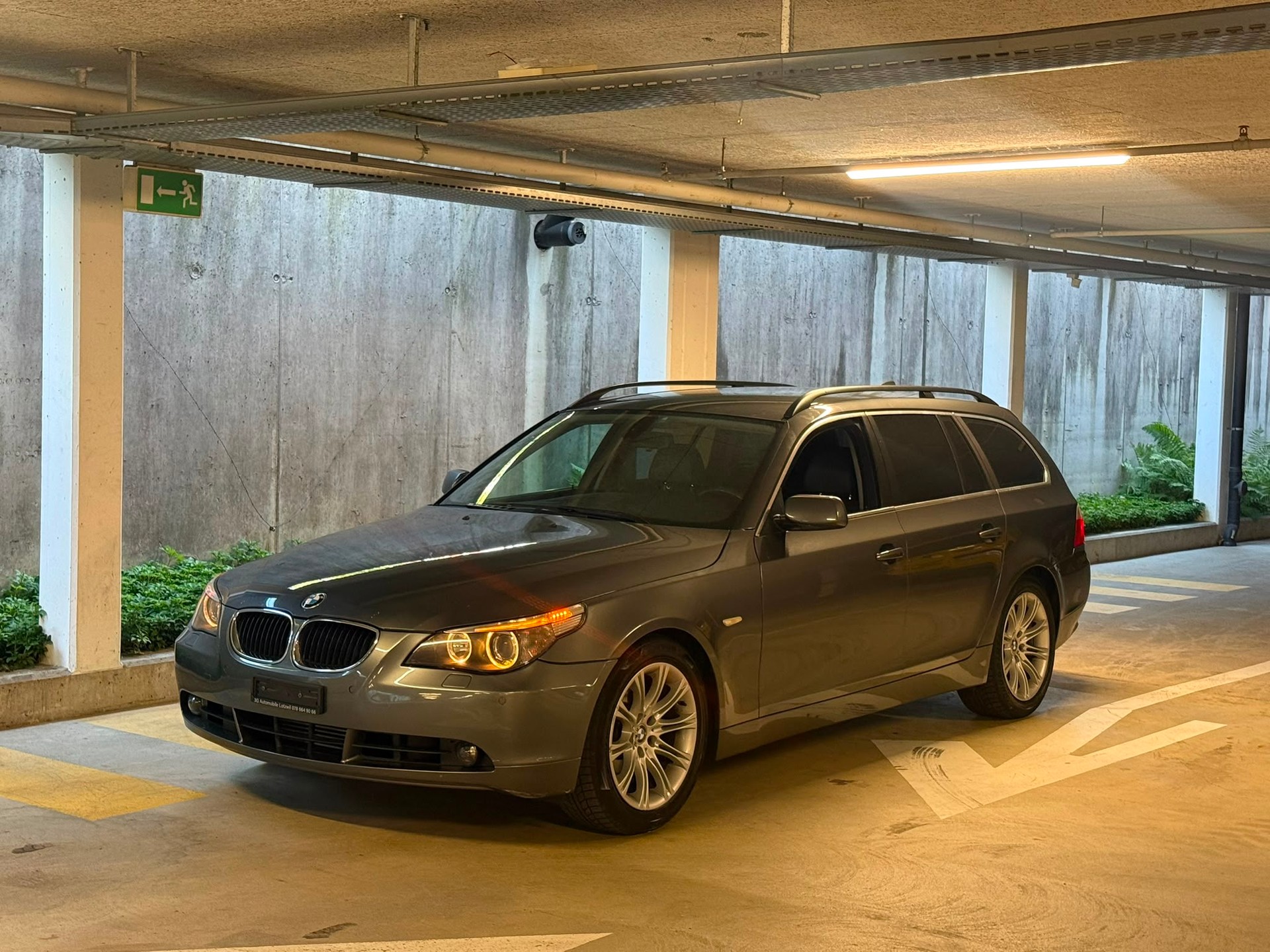 BMW 530d Touring TOP ZUSTAND-image-0