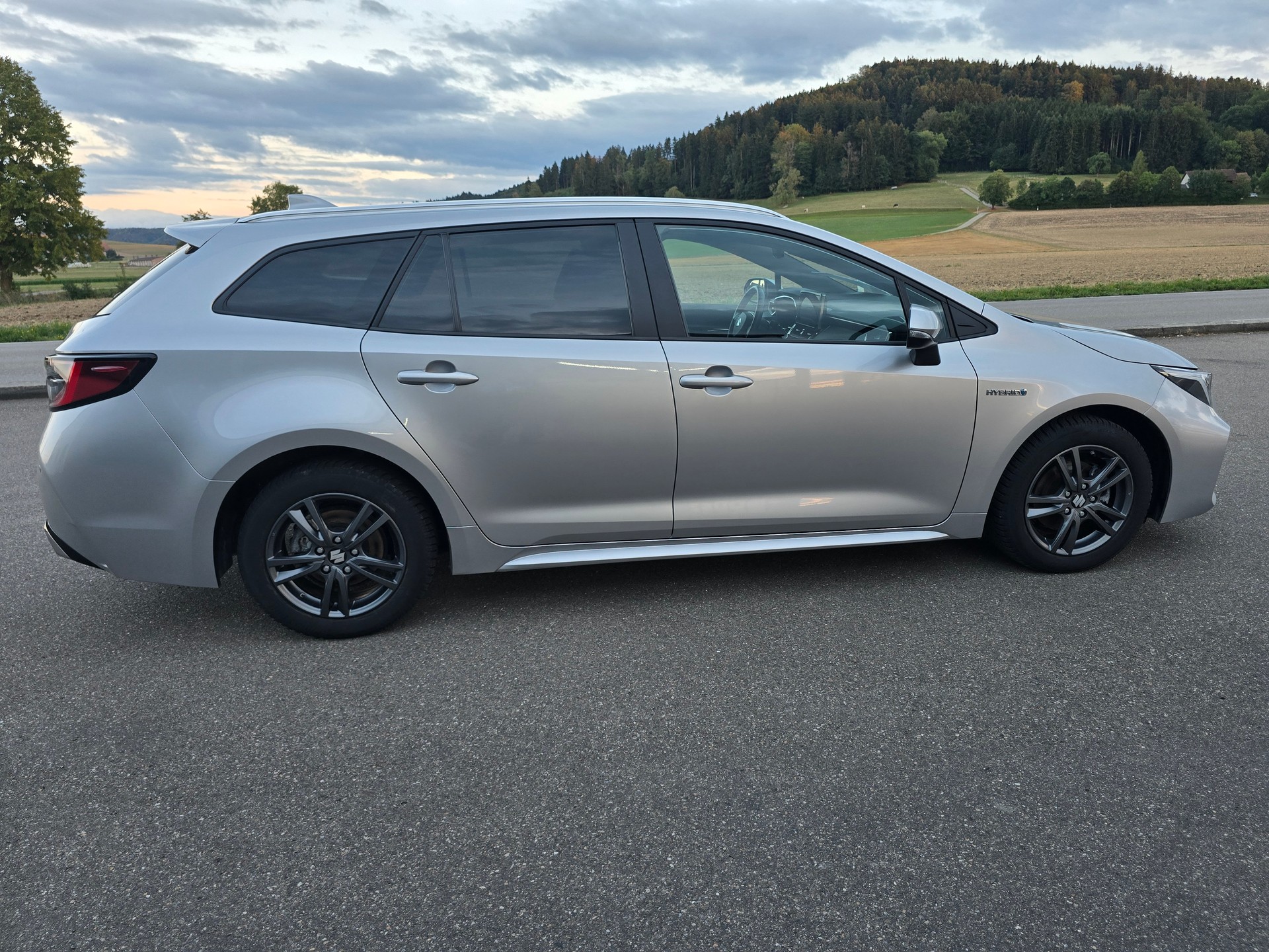 SUZUKI Swace 1.8 Hybrid Compact Top E-CVT-image-4