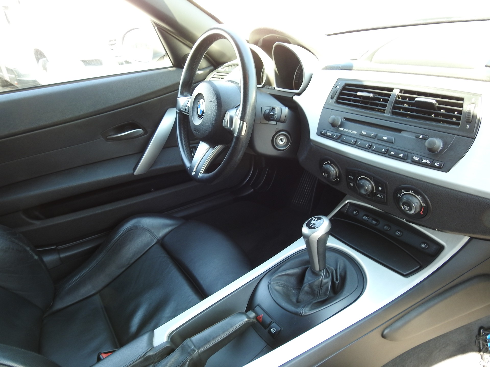 BMW Z4 2.5i Roadster-image-18