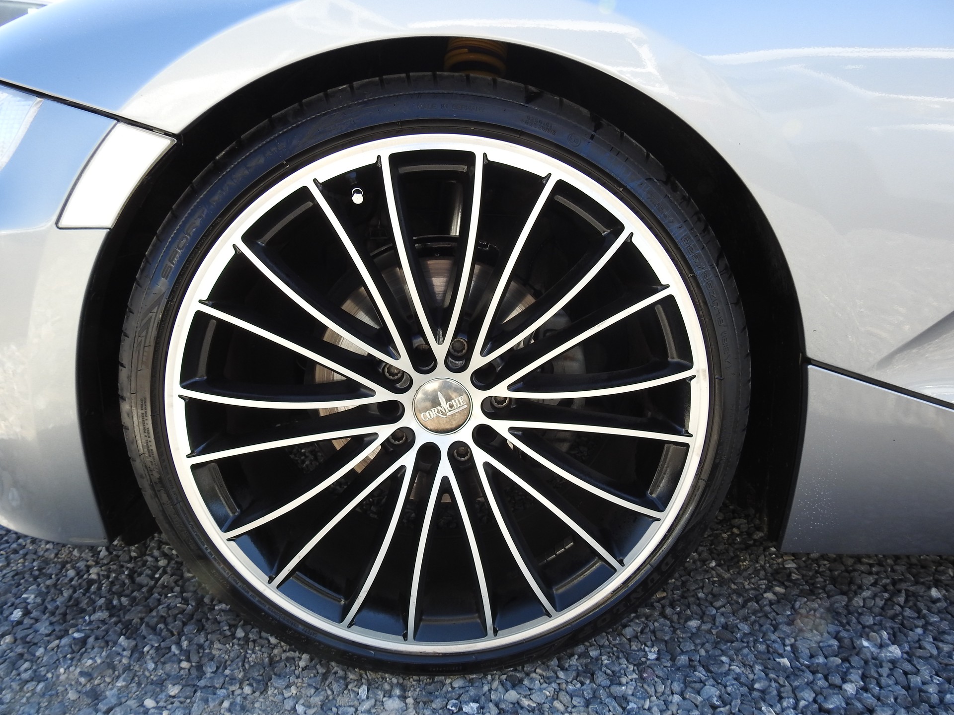 BMW Z4 2.5i Roadster-image-8