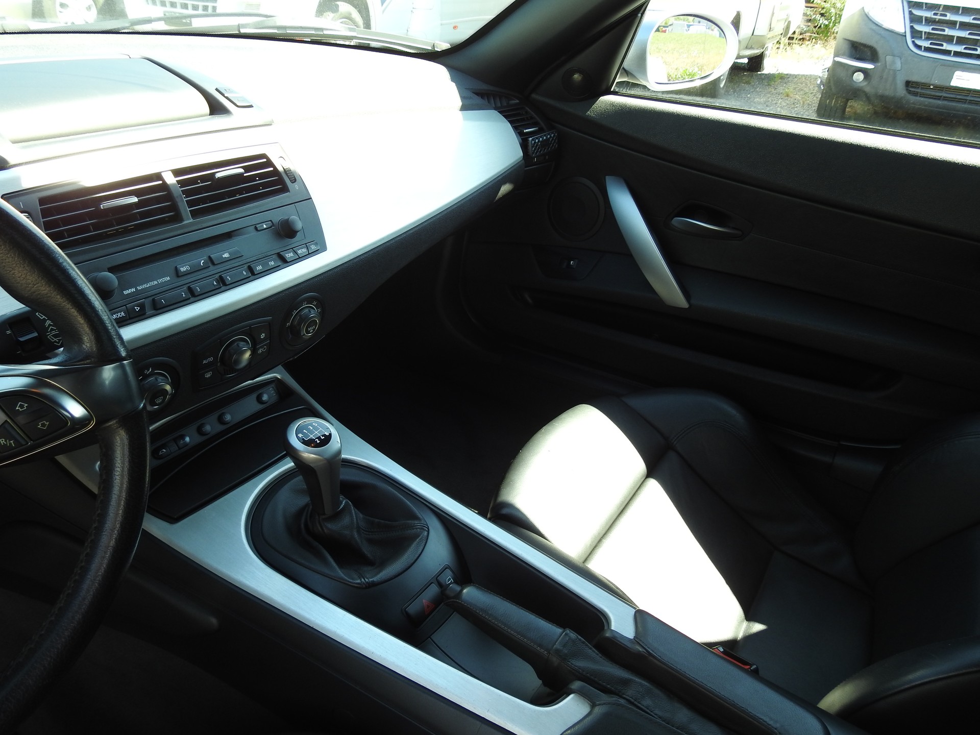 BMW Z4 2.5i Roadster-image-16