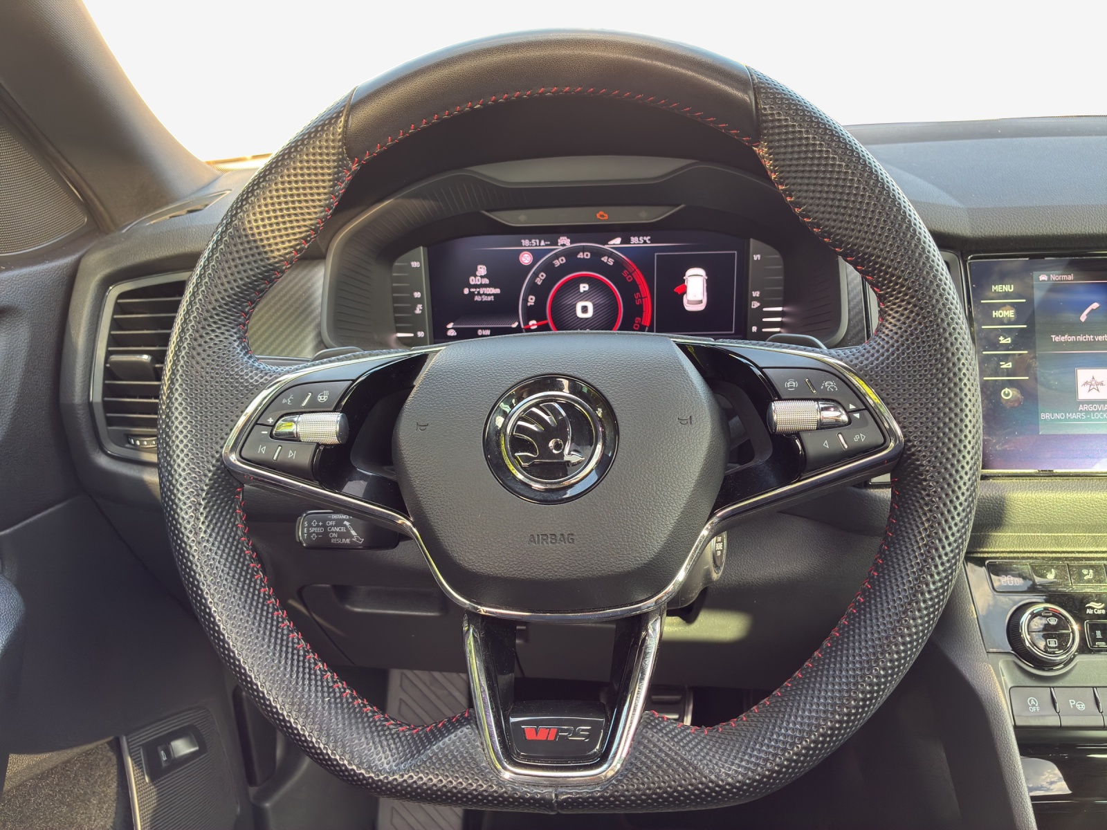 SKODA Kodiaq 2.0 Bi-TDI SCR RS 4x4 DSG-image-9