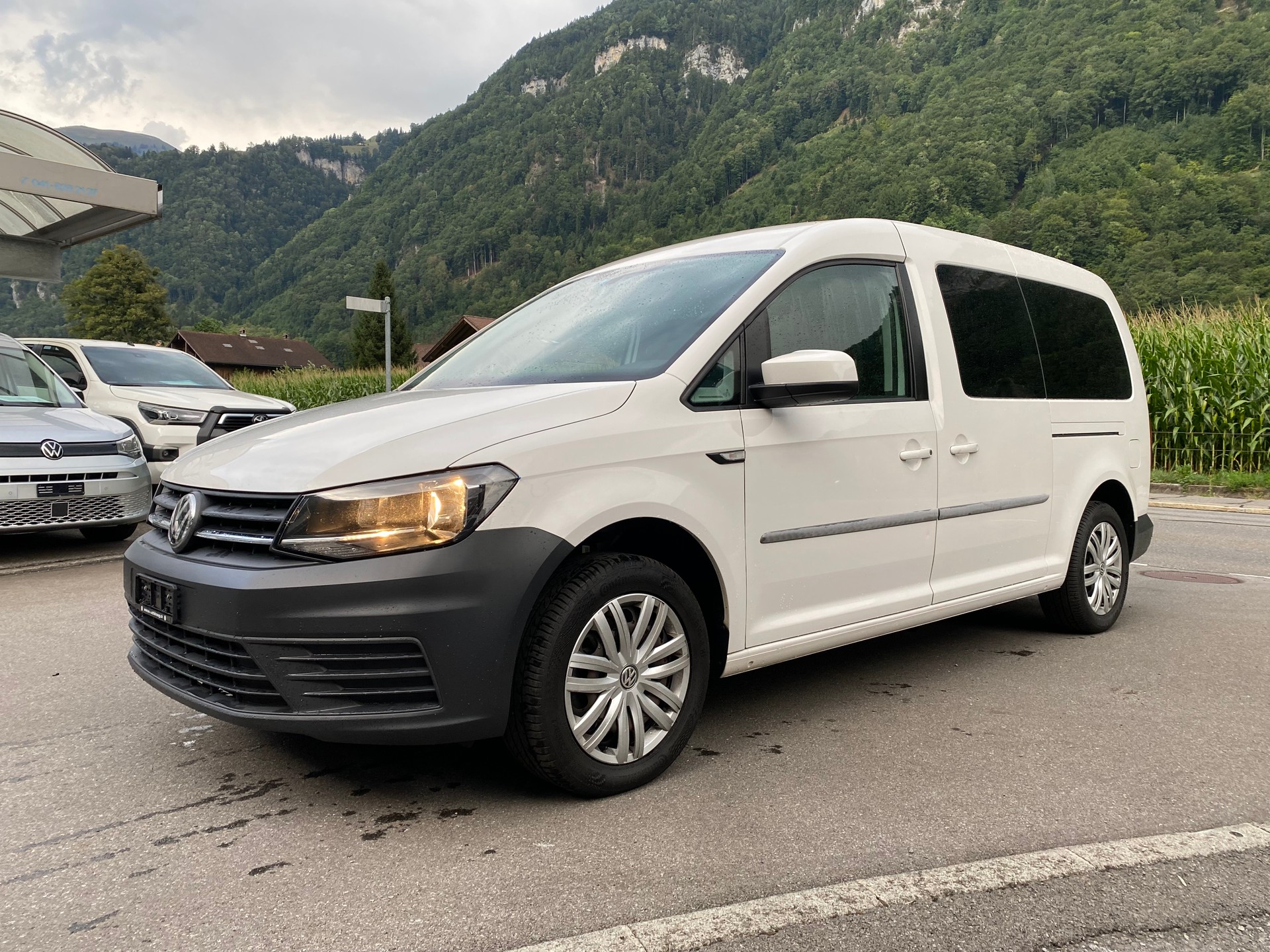 VW Caddy Maxi 2.0 TDI Trendline-image-1