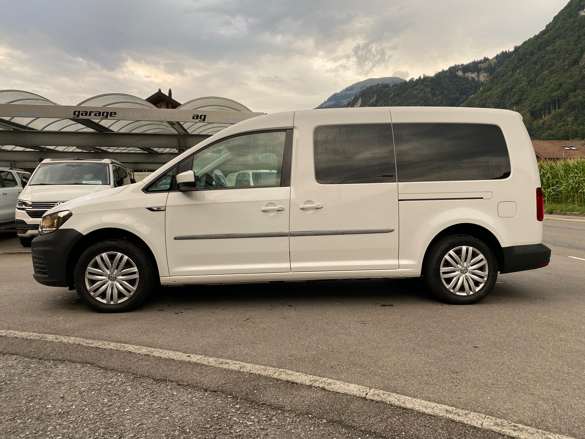 VW Caddy Maxi 2.0 TDI Trendline-image-0