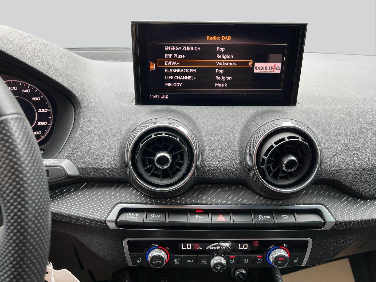 AUDI SQ2 TFSI quattro S-tronic-image-14