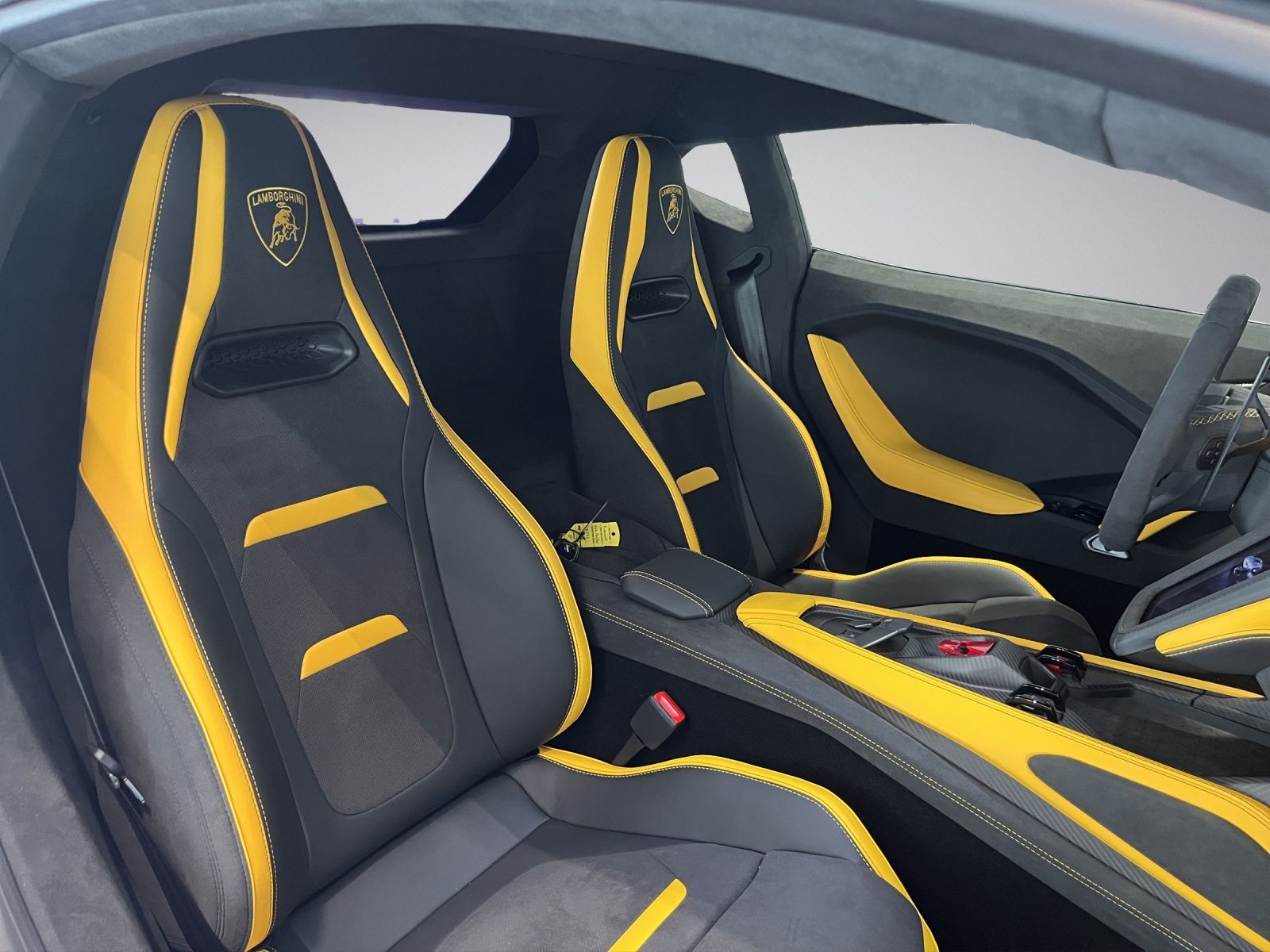 LAMBORGHINI Temerario Coupé 4.0-image-5