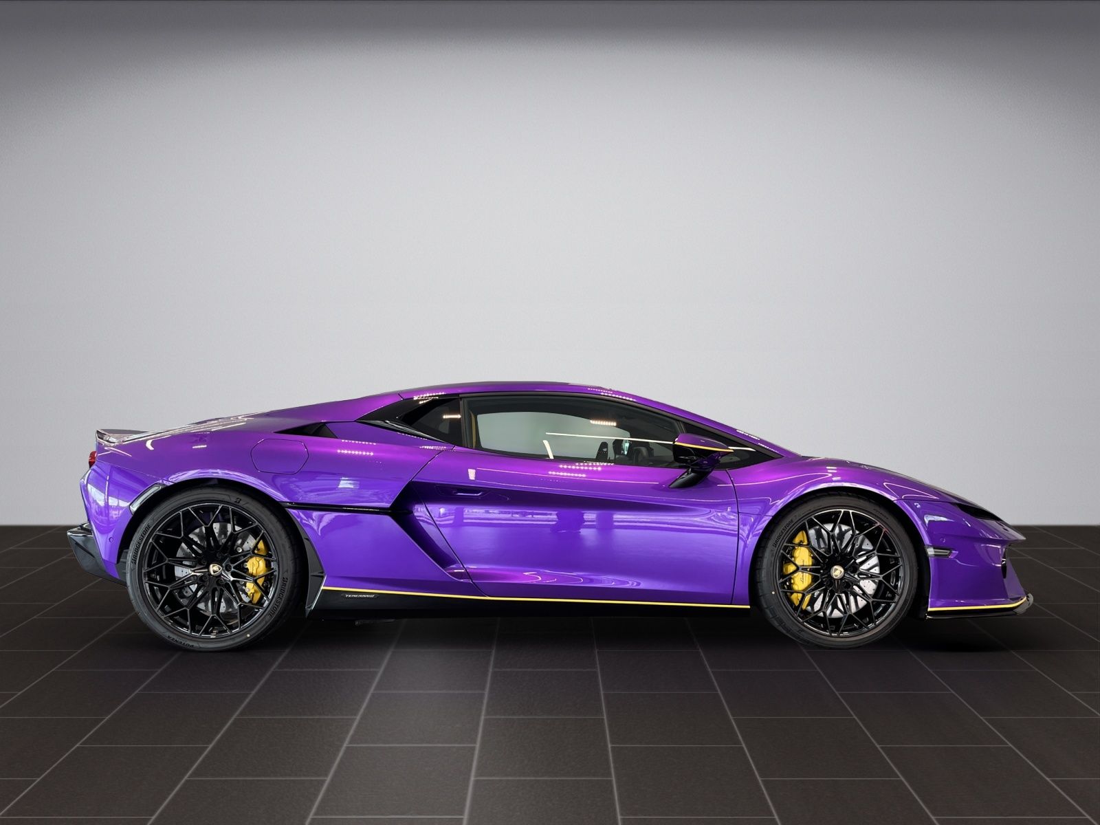 LAMBORGHINI Temerario Coupé 4.0-image-1