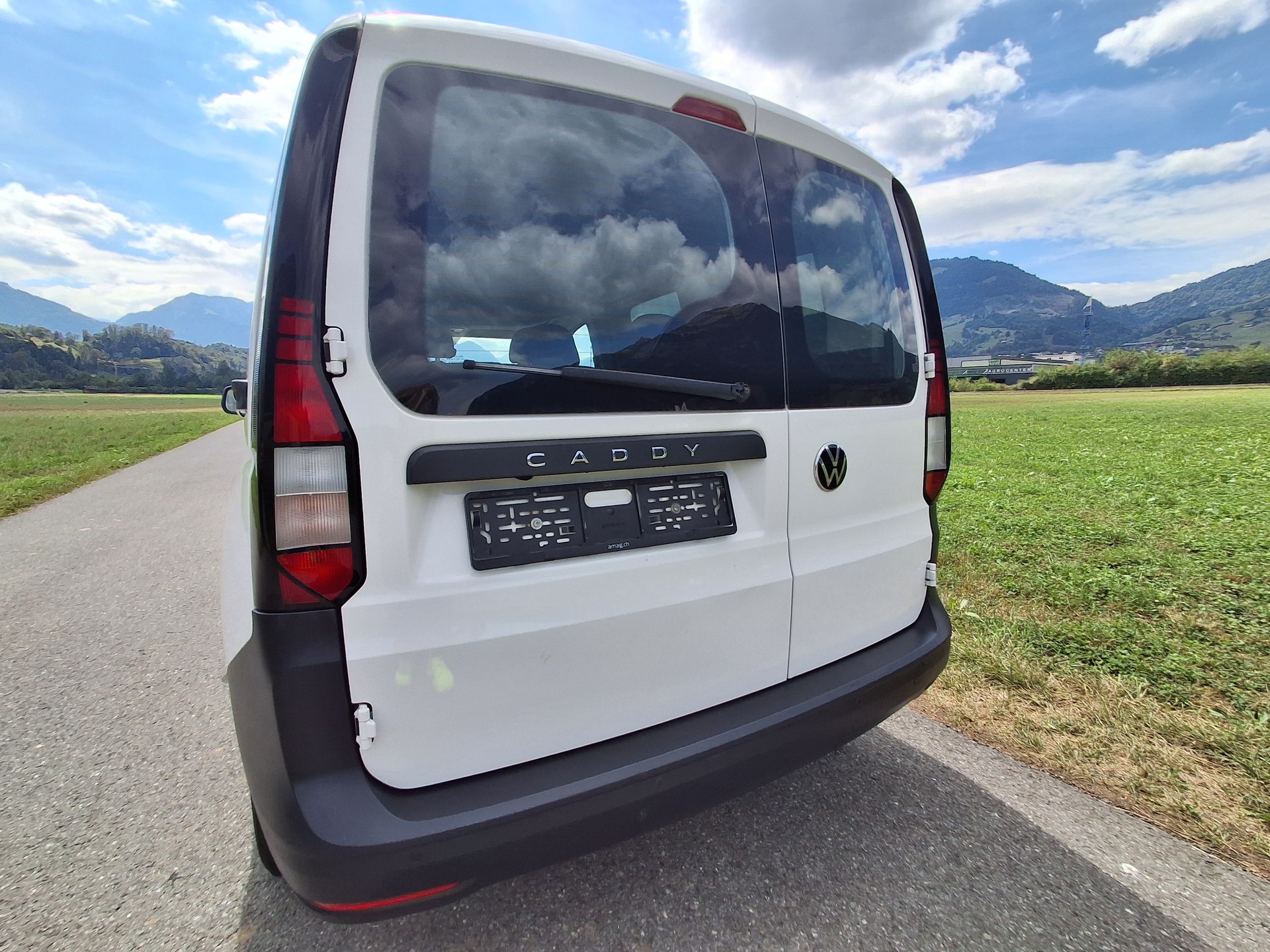 VW Caddy 2.0 TDI Life-image-3