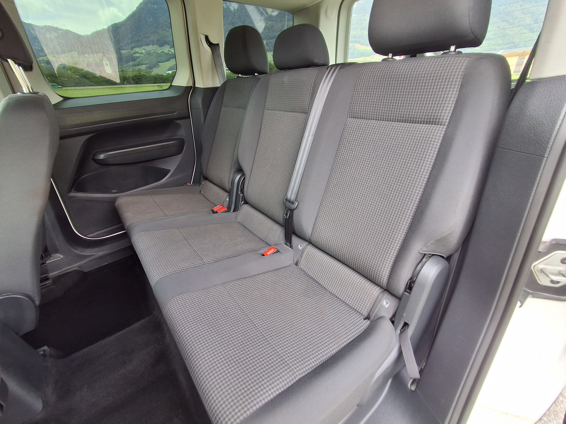 VW Caddy 2.0 TDI Life-image-7