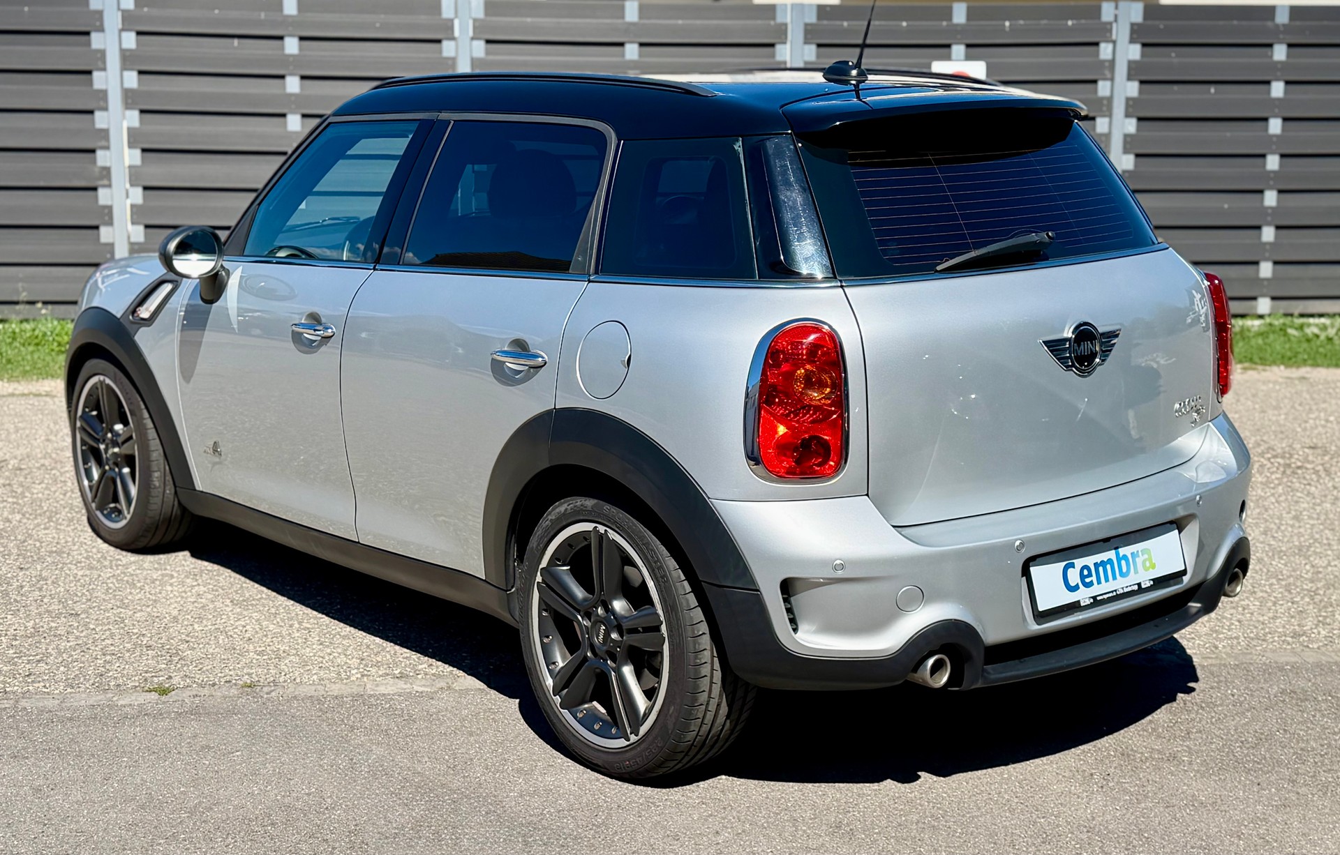MINI Countryman Cooper SD ALL4-image-3