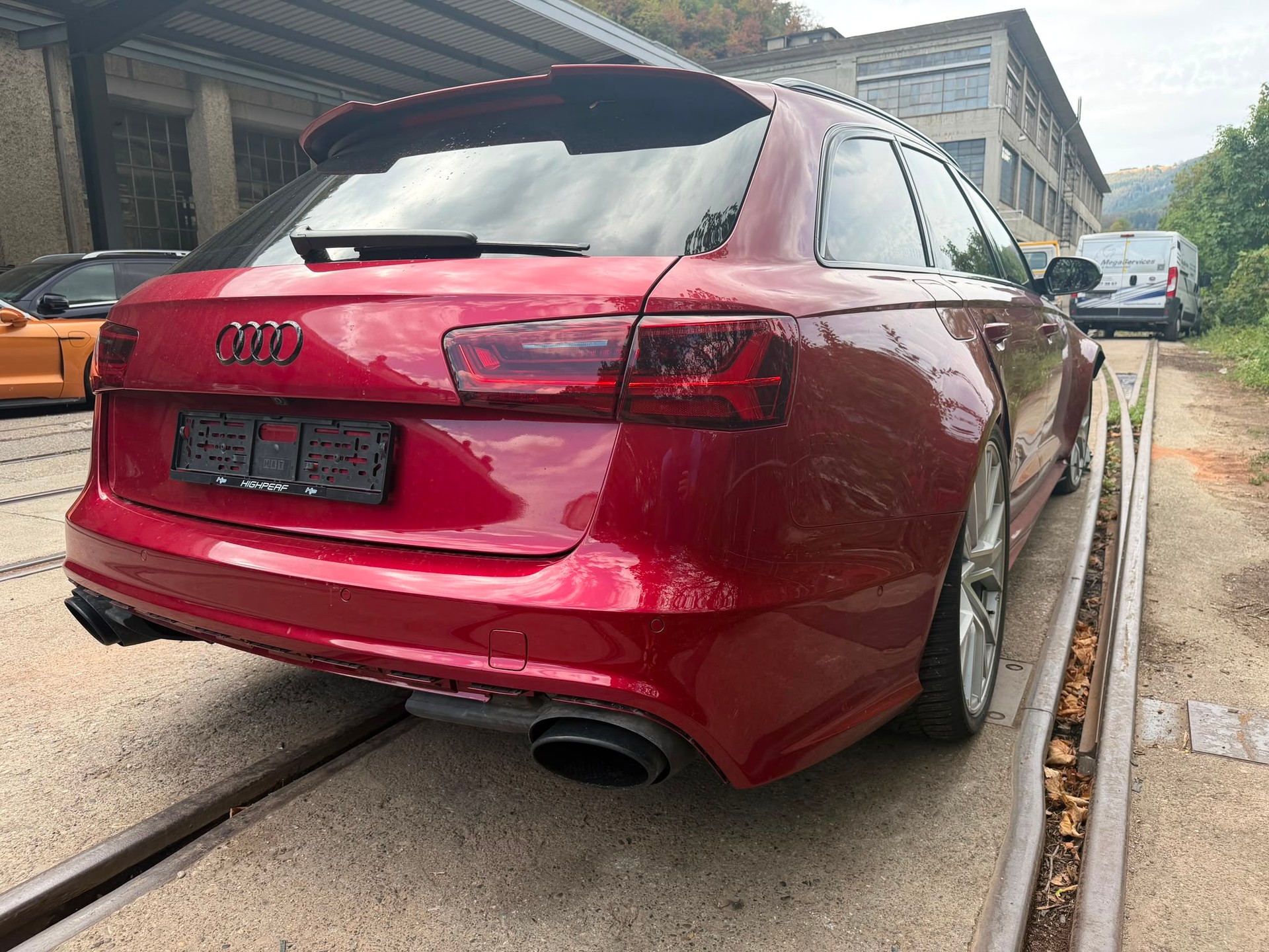 AUDI RS6 Avant 4.0 TFSI V8 performance quattro-image-1