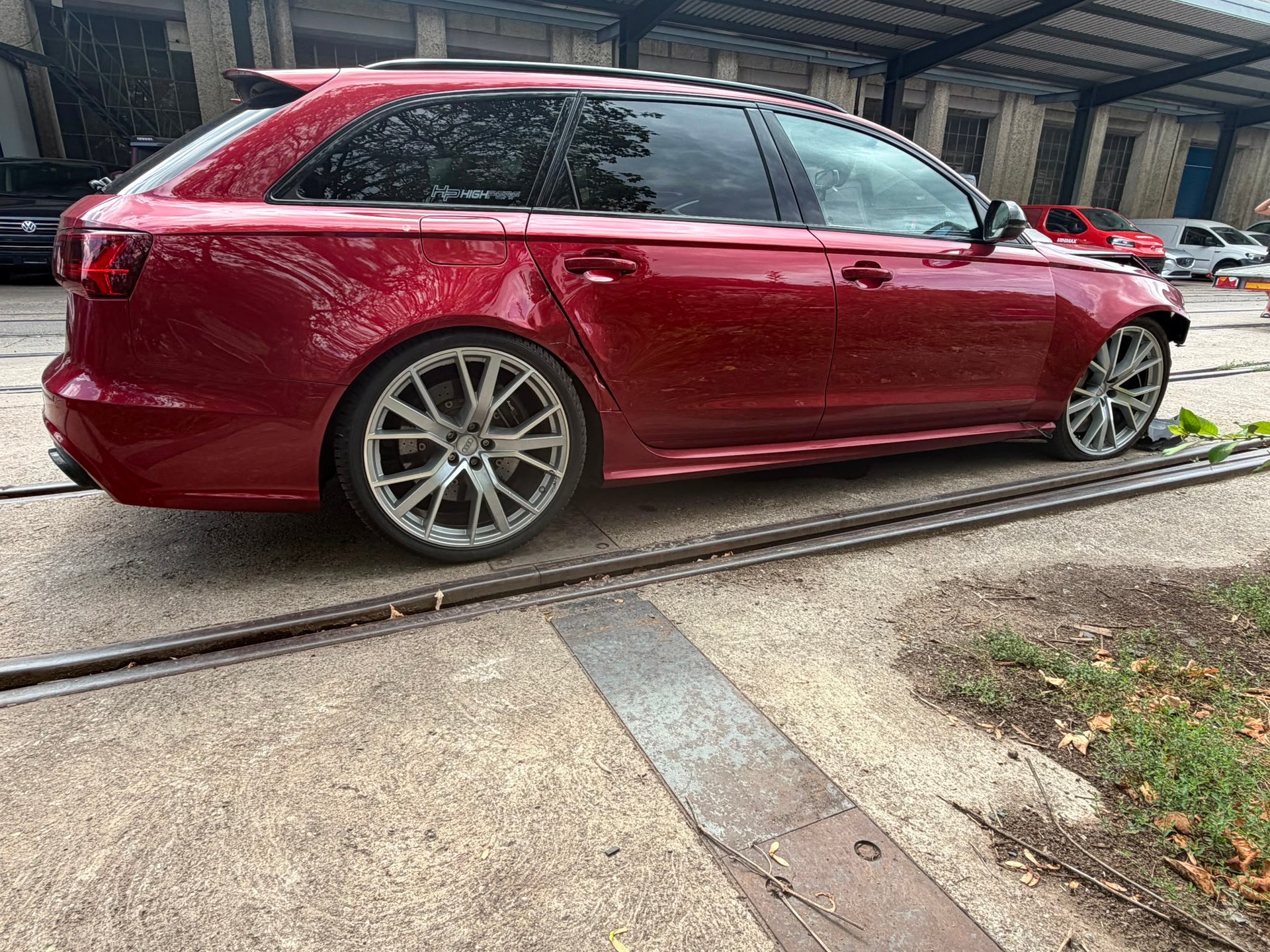 AUDI RS6 Avant 4.0 TFSI V8 performance quattro-image-4