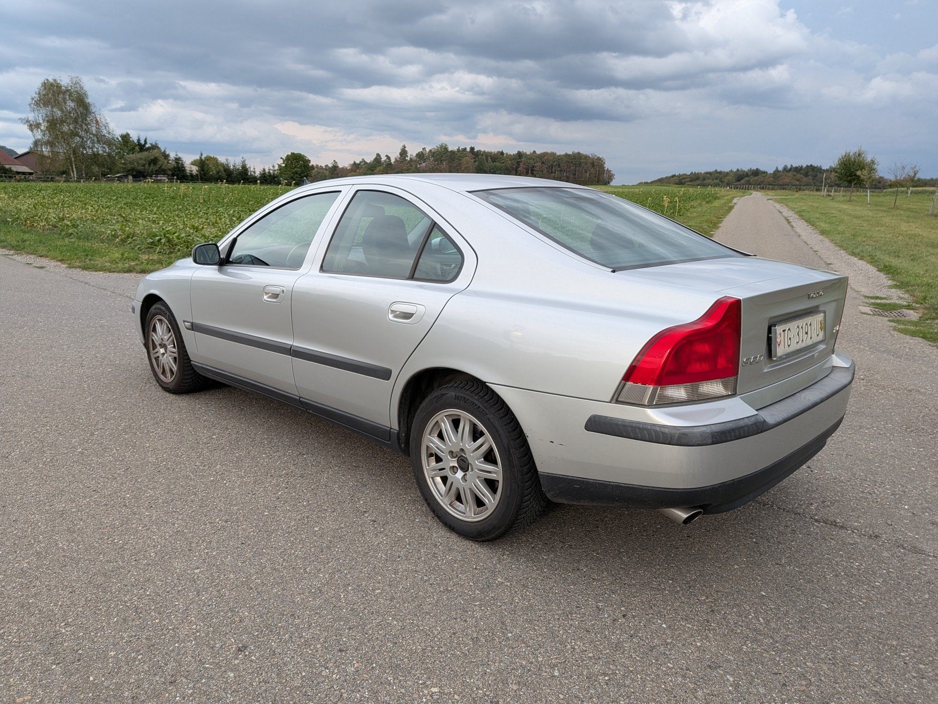 VOLVO S60 2.0T-image-7