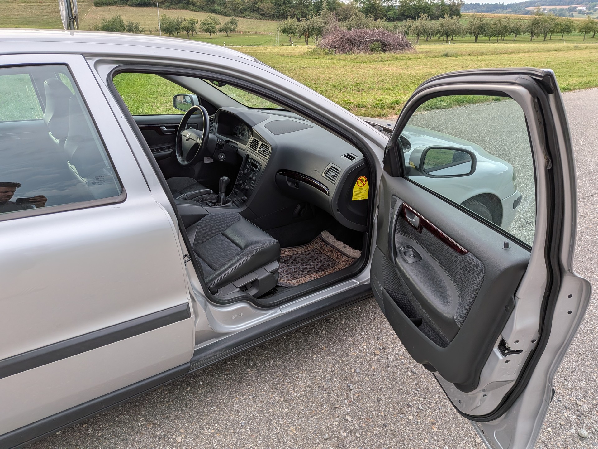 VOLVO S60 2.0T-image-13