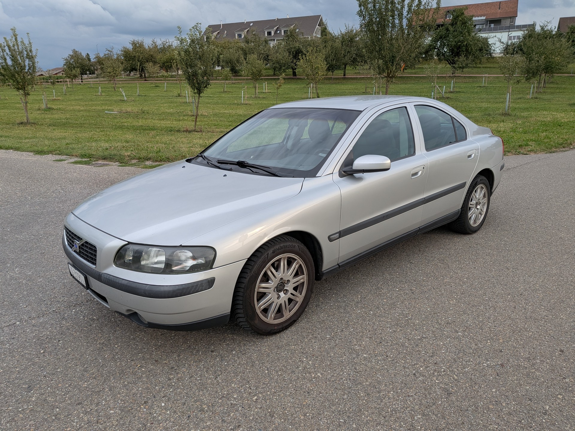 VOLVO S60 2.0T-image-0