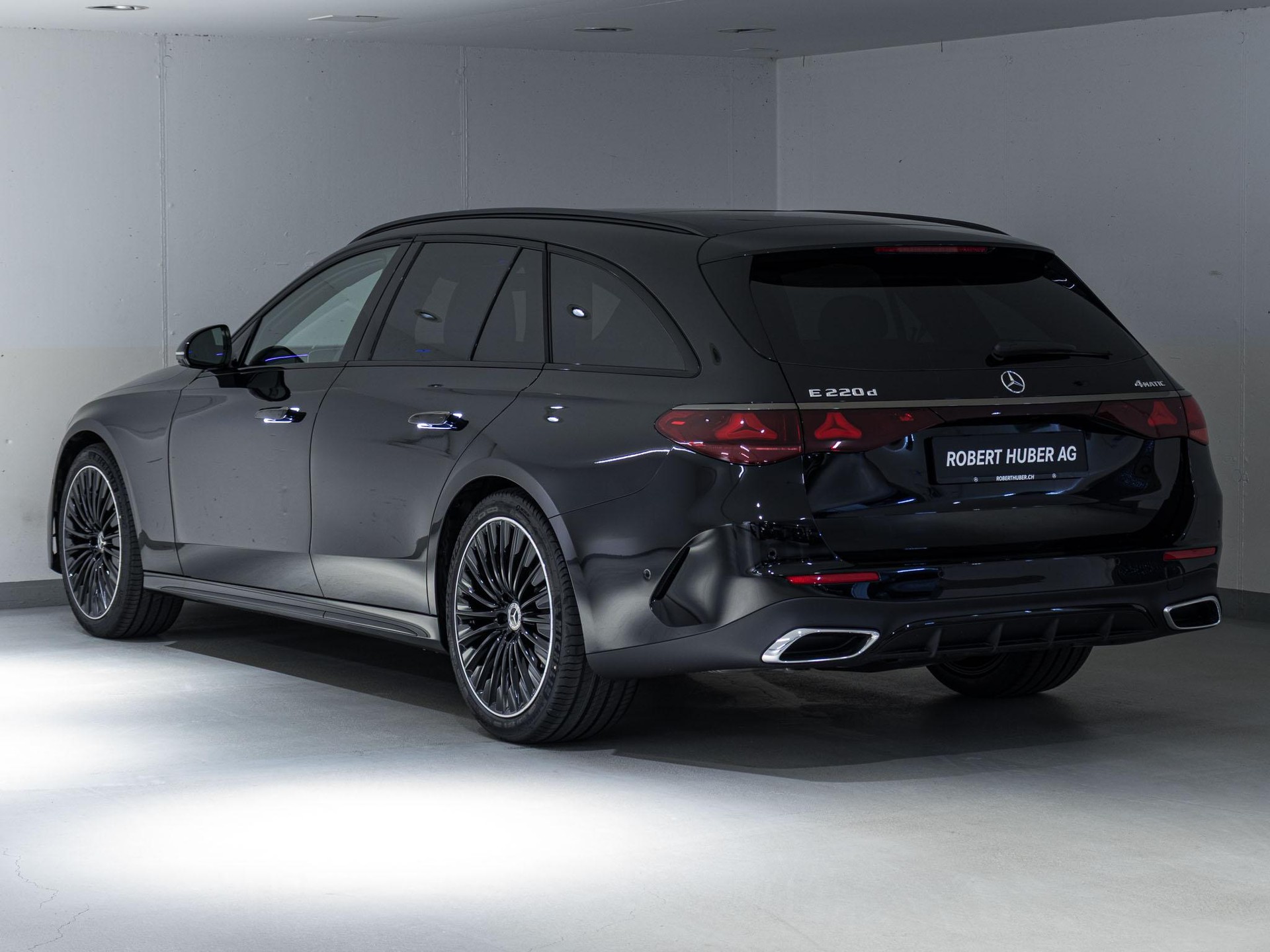MERCEDES-BENZ E 220 d 4MATIC T-Modell "Swiss Star"-image-3