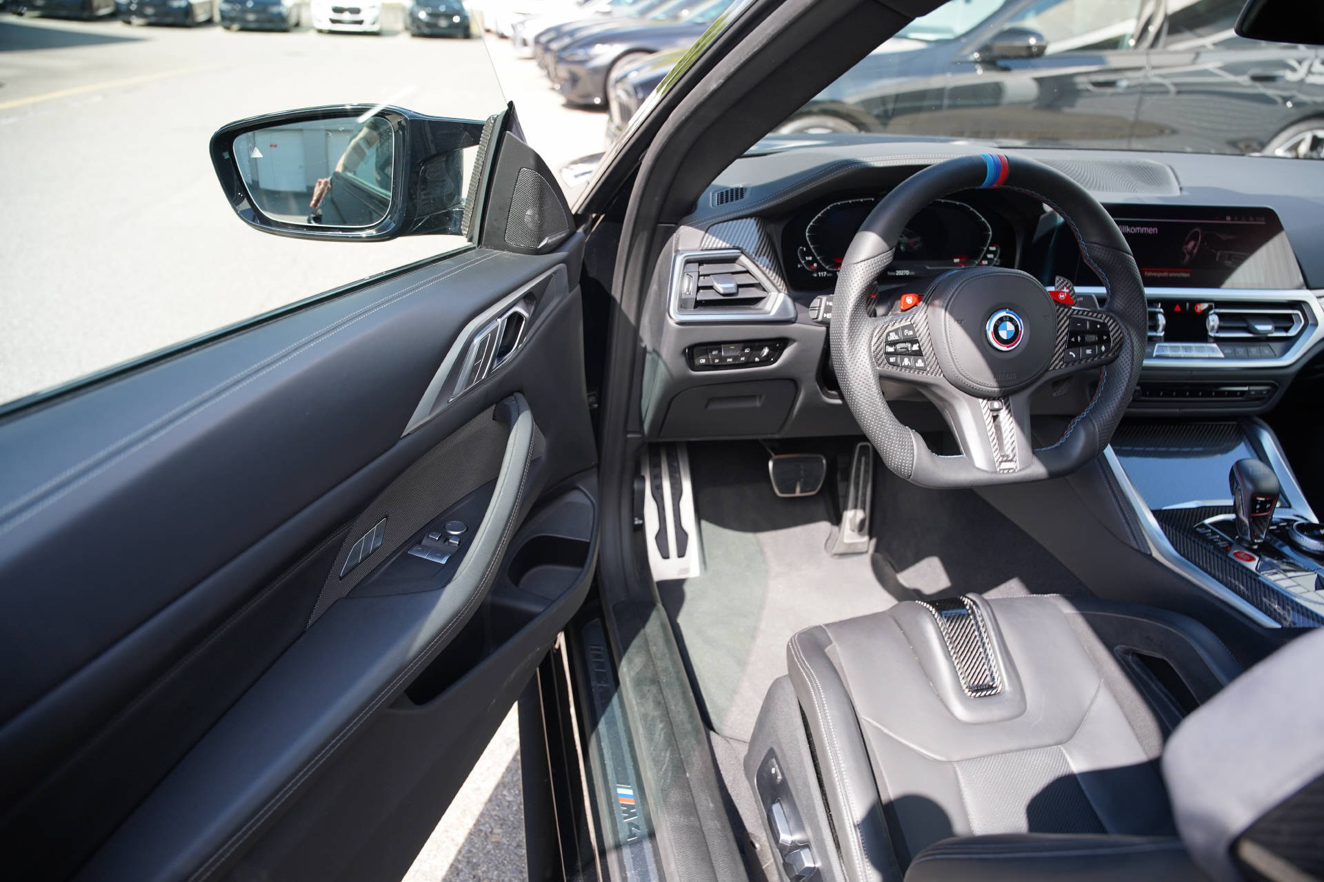BMW M4 Coupé Competition M xDrive-image-8