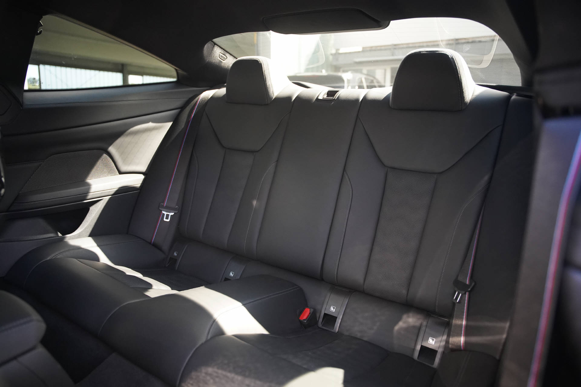 BMW M4 Coupé Competition M xDrive-image-10