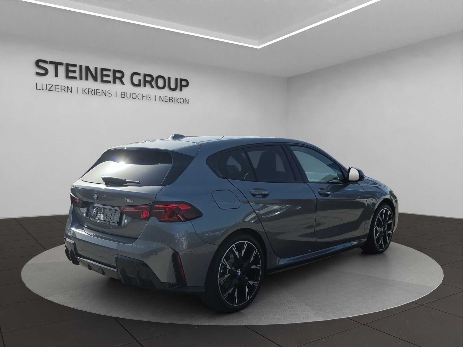 BMW 123 xDrive M Sport Steptronic-image-4