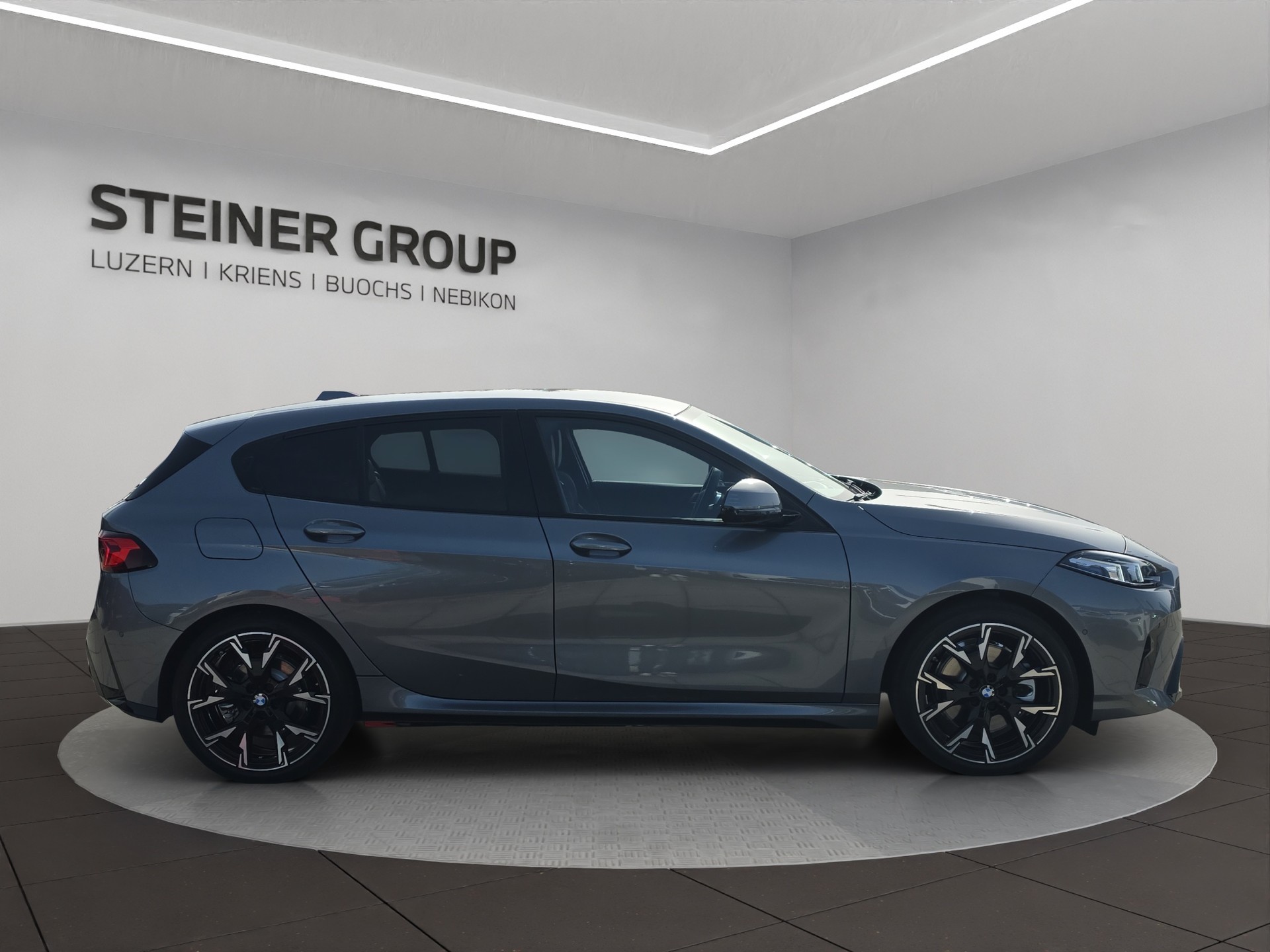 BMW 123 xDrive M Sport Steptronic-showroom-element-3